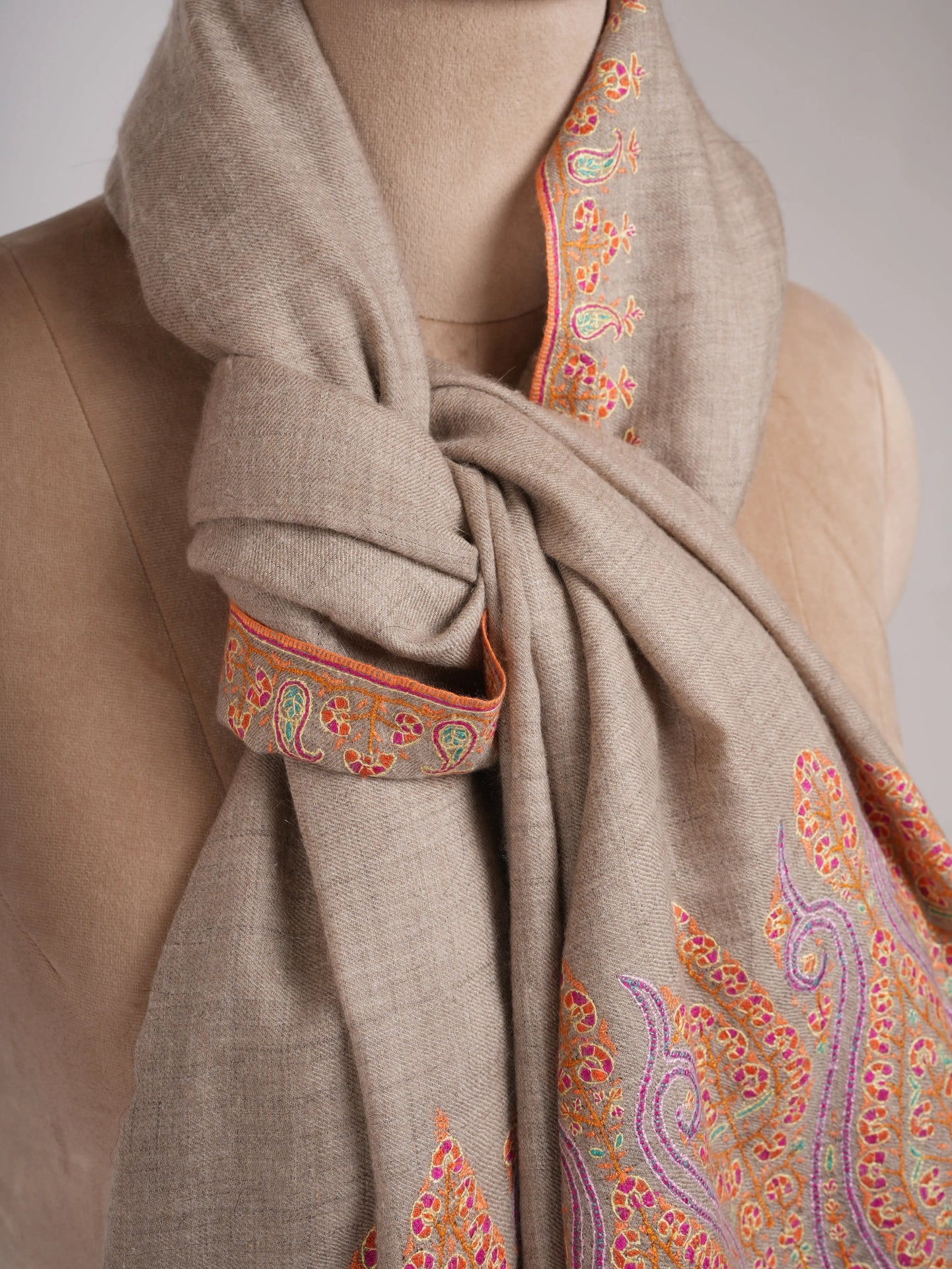 Natural Zati Palla Embroidered Pashmina Shawl Shahkaar