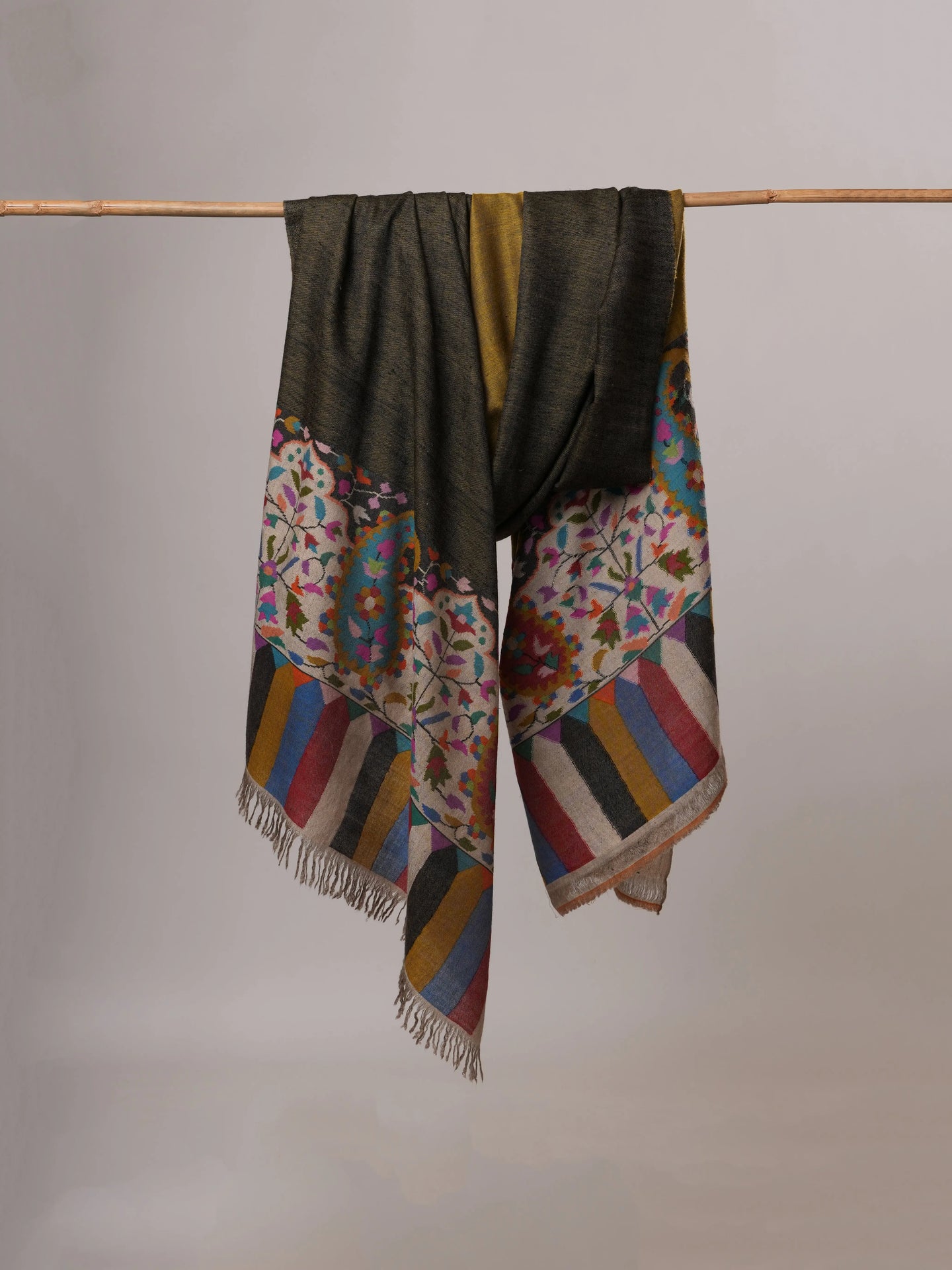 Oversized Dual Tone Mustard & Black Handwoven Kani Palla Pashmina Shawl Shahkaar