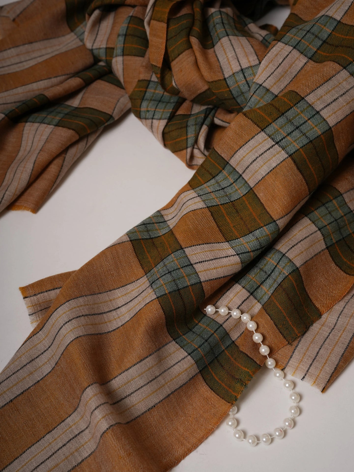 Oversized Featherlight Handwoven Kashmiri Pashmina Shawl Shahkaar