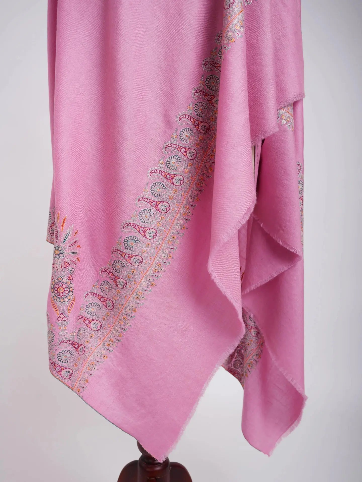 Sozni Daur Dar Hand Embroidered Pashmina Pink Shahkaar