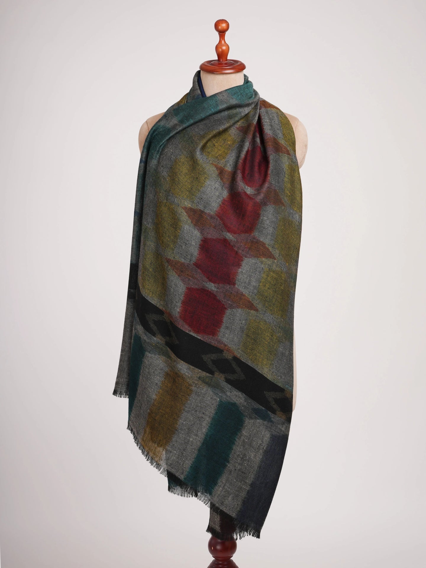 Space Dye Handwoven Stylish Pashmina Shawl Shahkaar