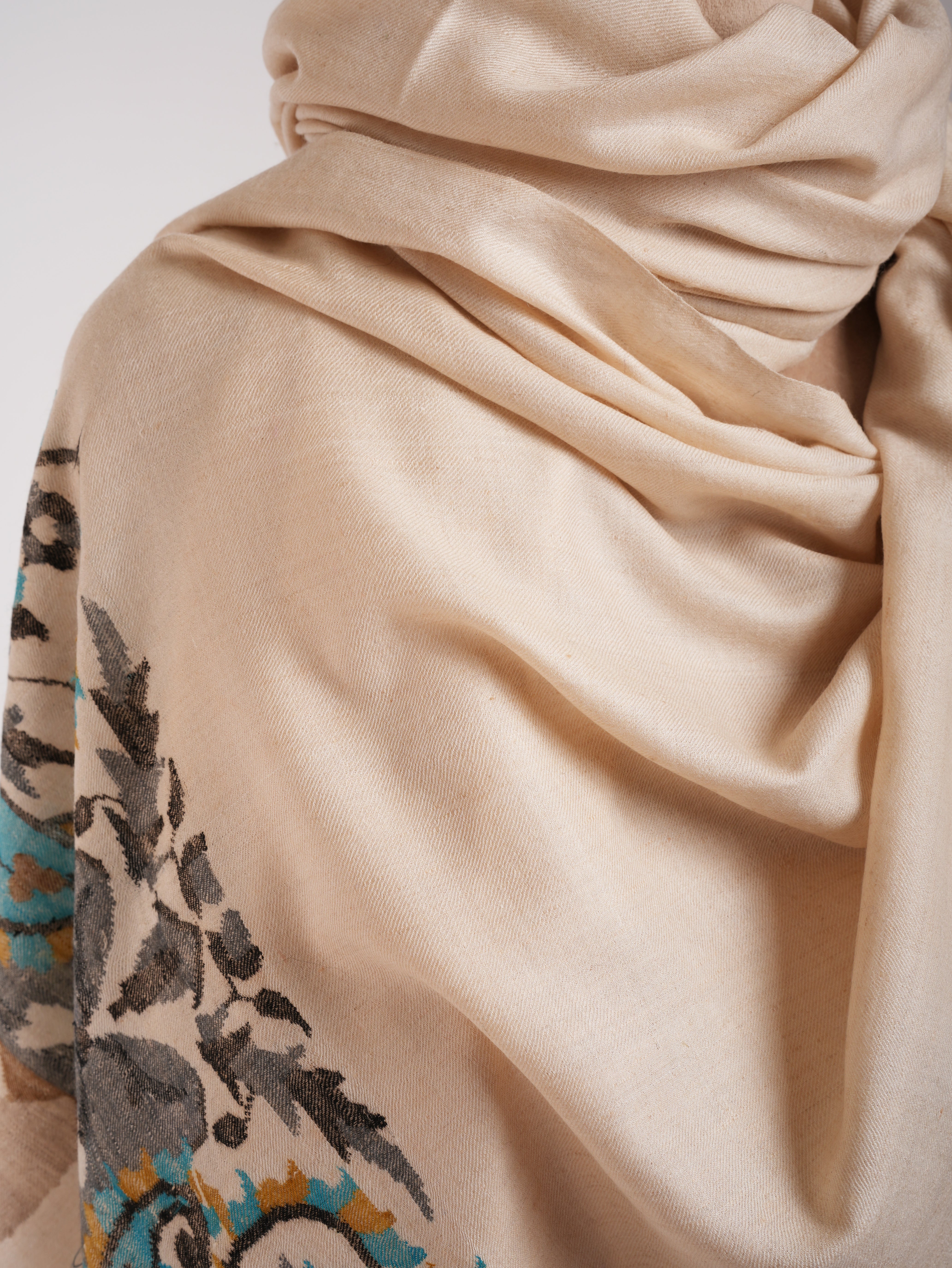 Bulky Oversized Pure Pashmina Kani Wrap