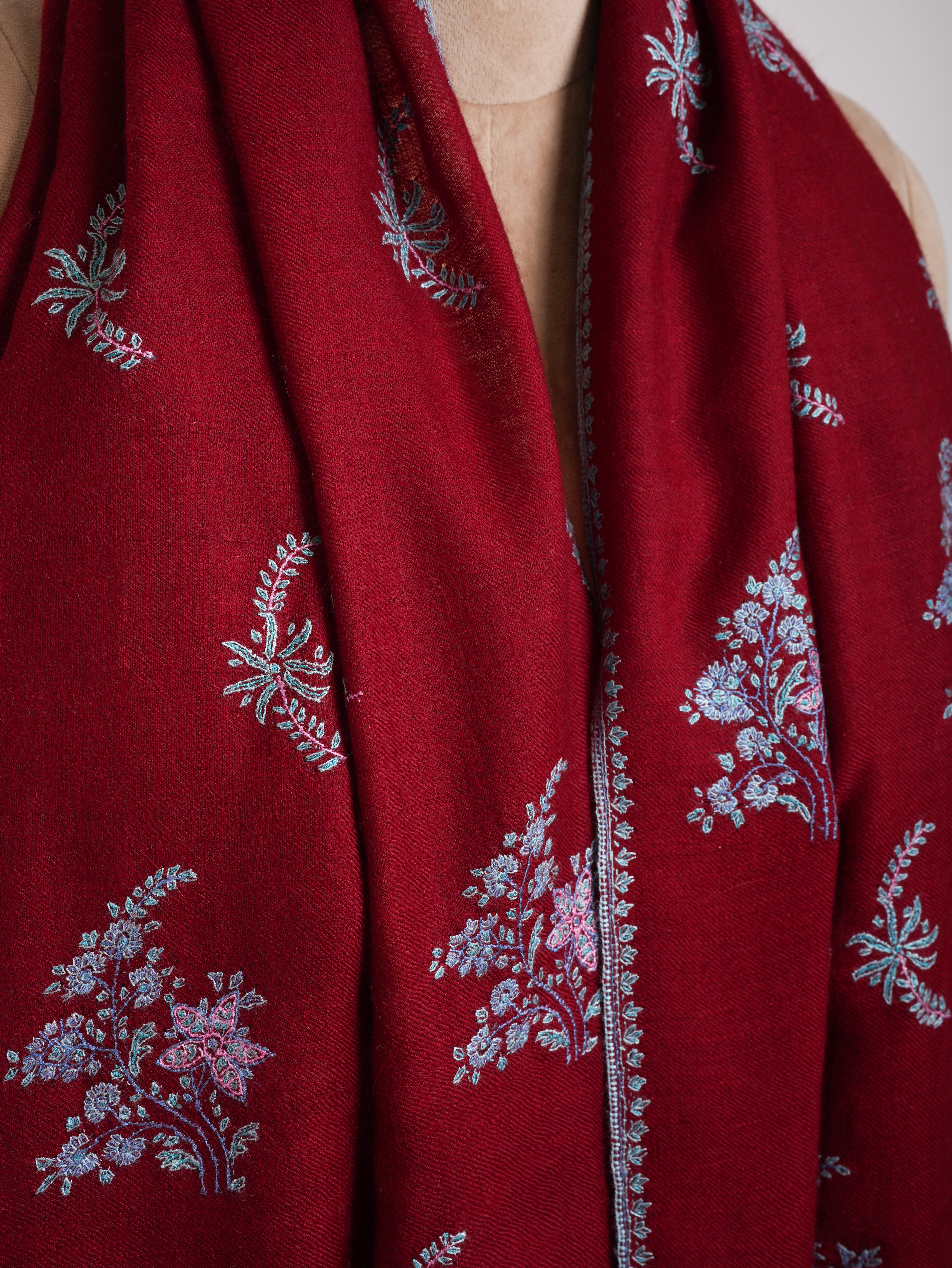 Booti Sozni Embroidered Red Kashmiri Pashmina Shawl