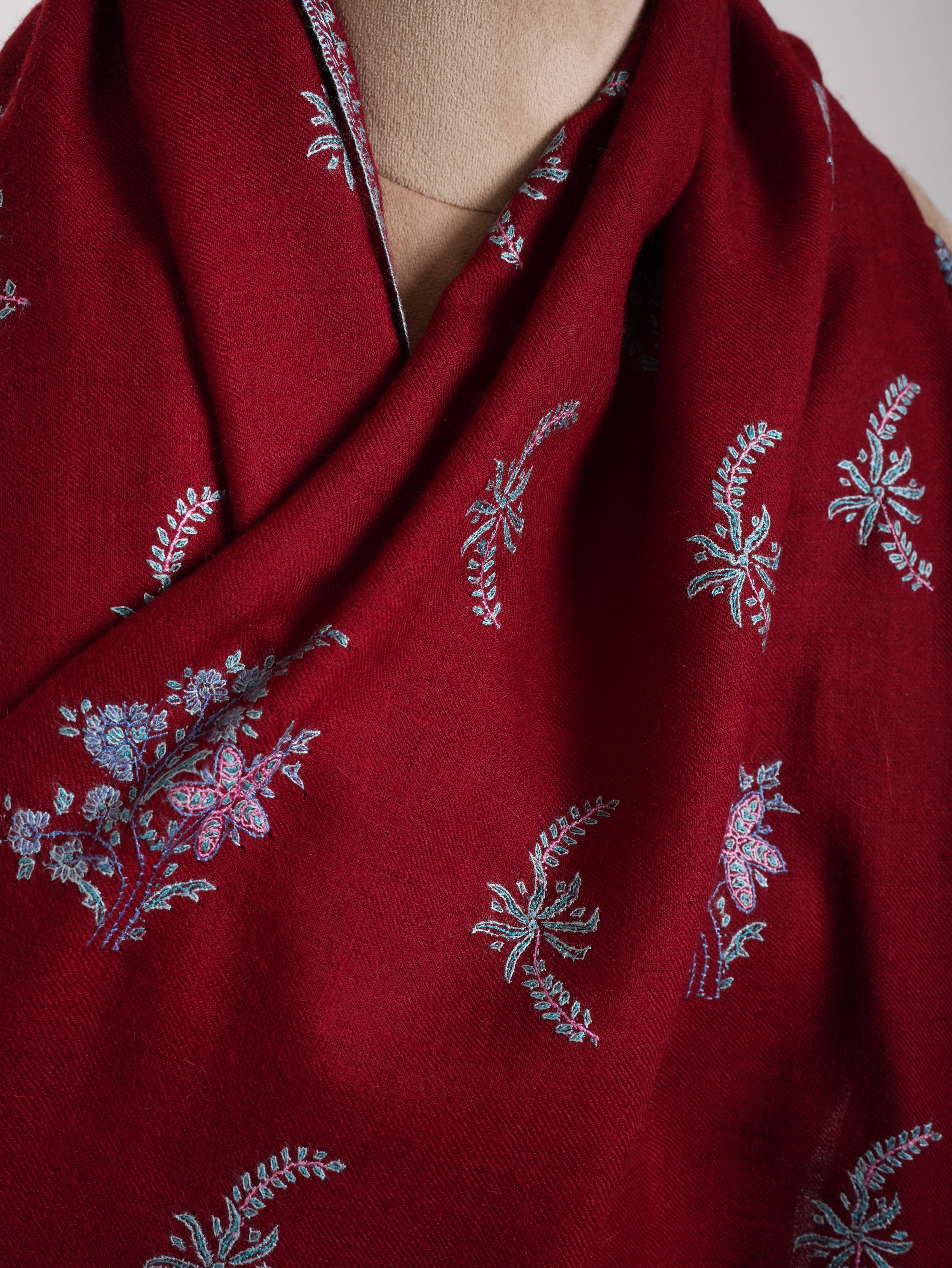 Booti Sozni Embroidered Red Kashmiri Pashmina Shawl