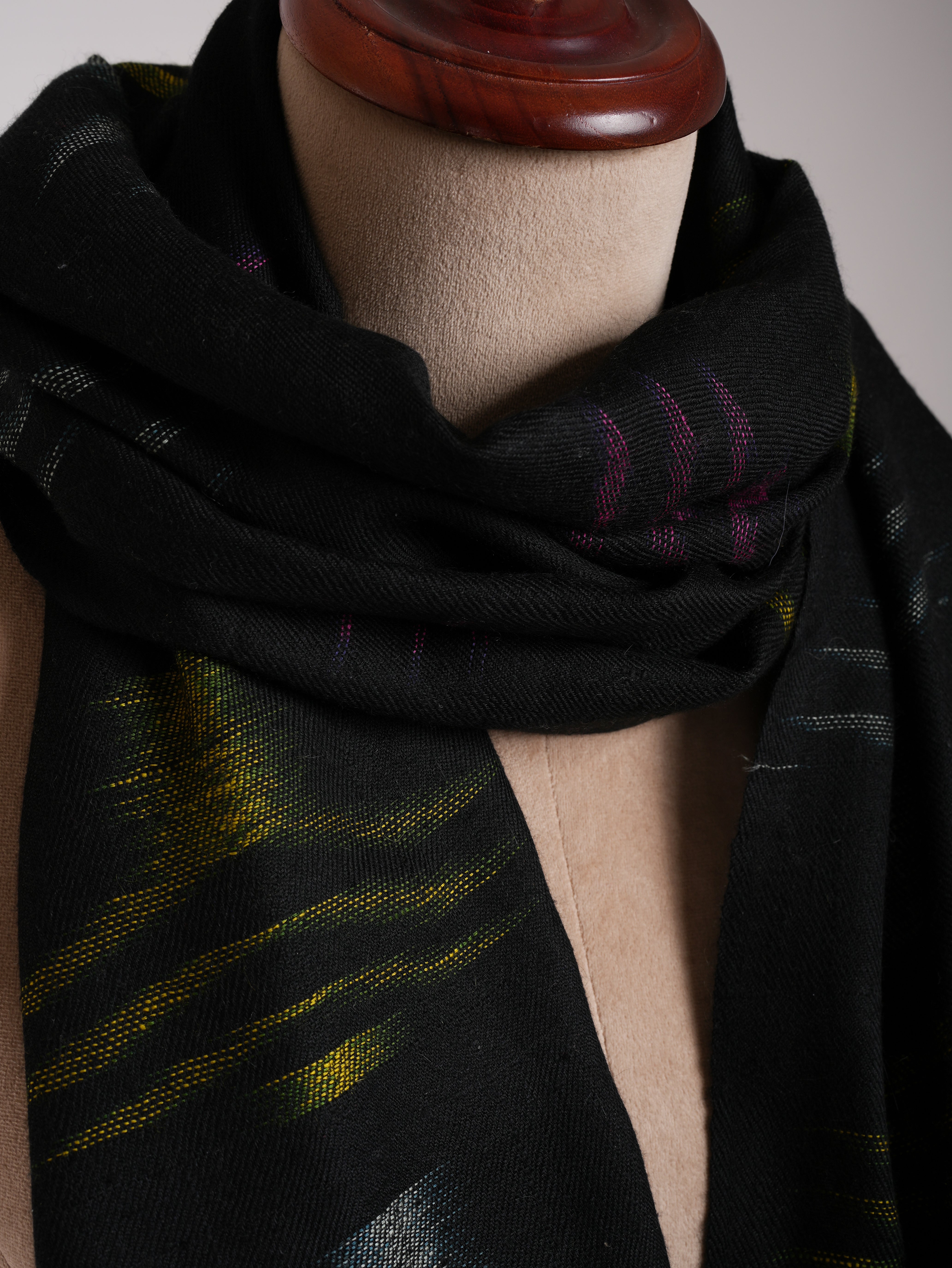 Space Dye Ikat Handloomed Black Cashmere Scarf