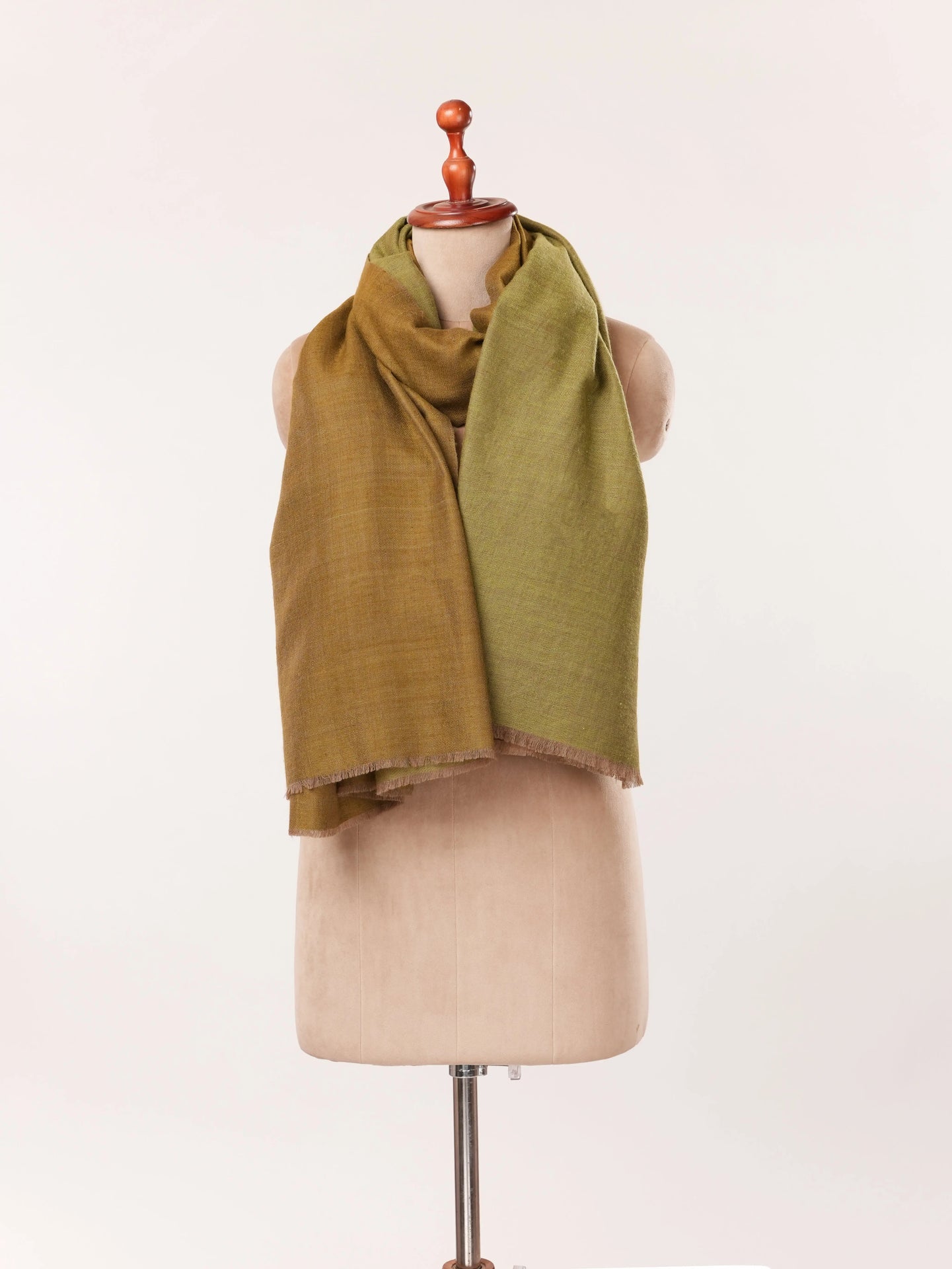 Kashmiri Handspun Pashmina Dual Shade Shawl Handwoven Shahkaar.com