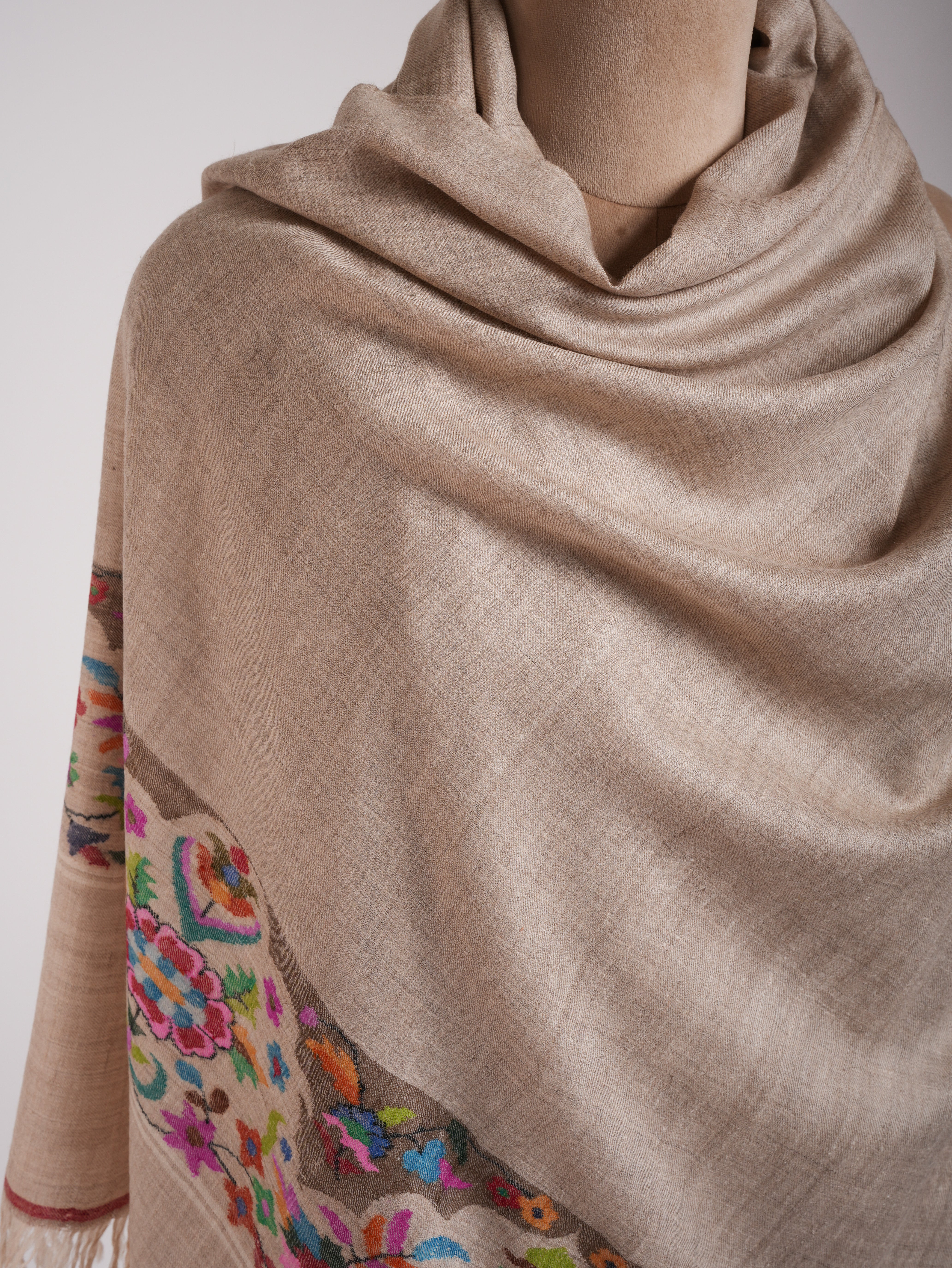 Natural Grey Palla Kani Kashmiri Pashmina Shawls