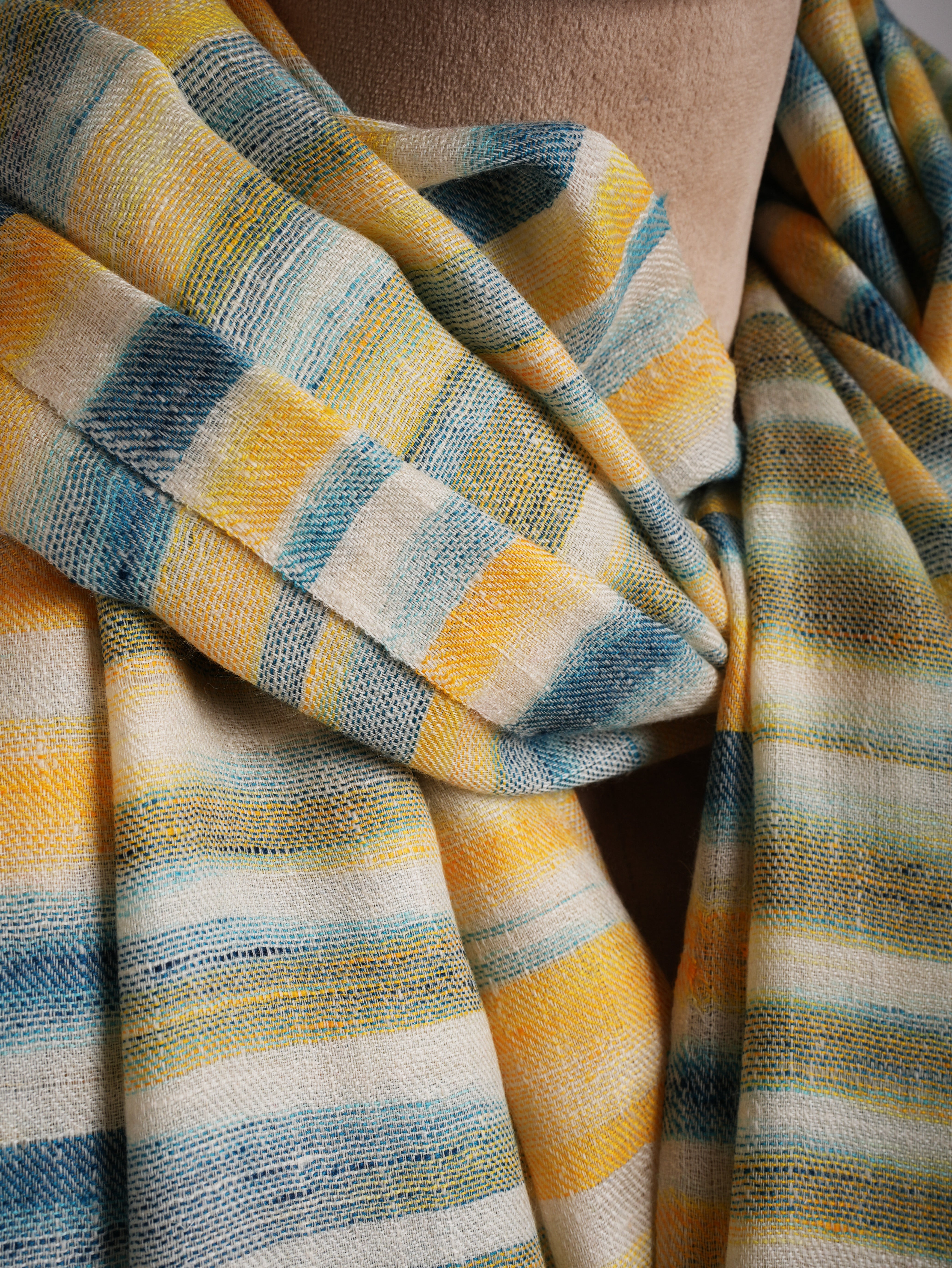 Handwoven Soft Pure Cashmere Scarf