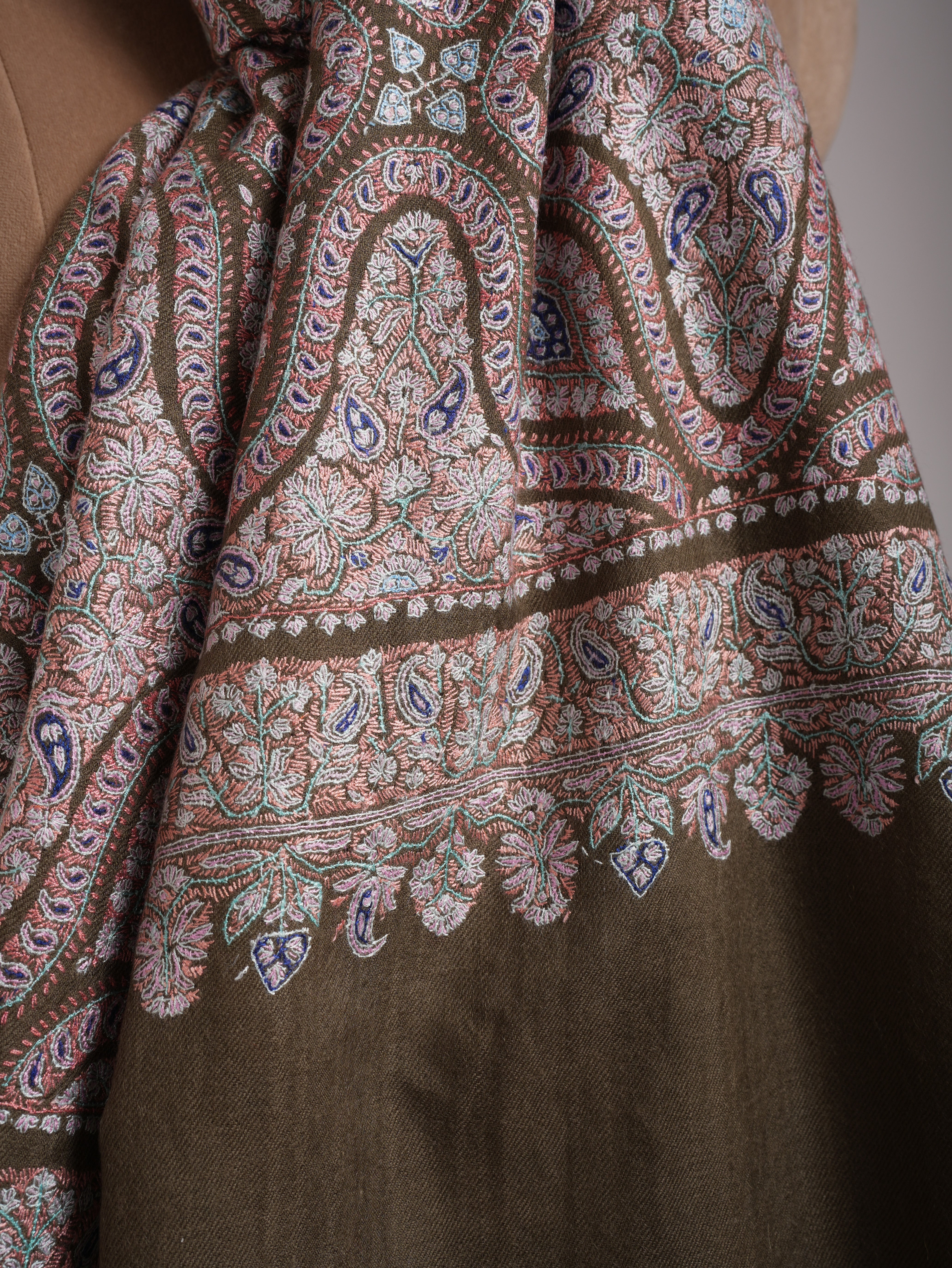 Toosh Color Fine Sozni Kashmiri Jamavar Shawl