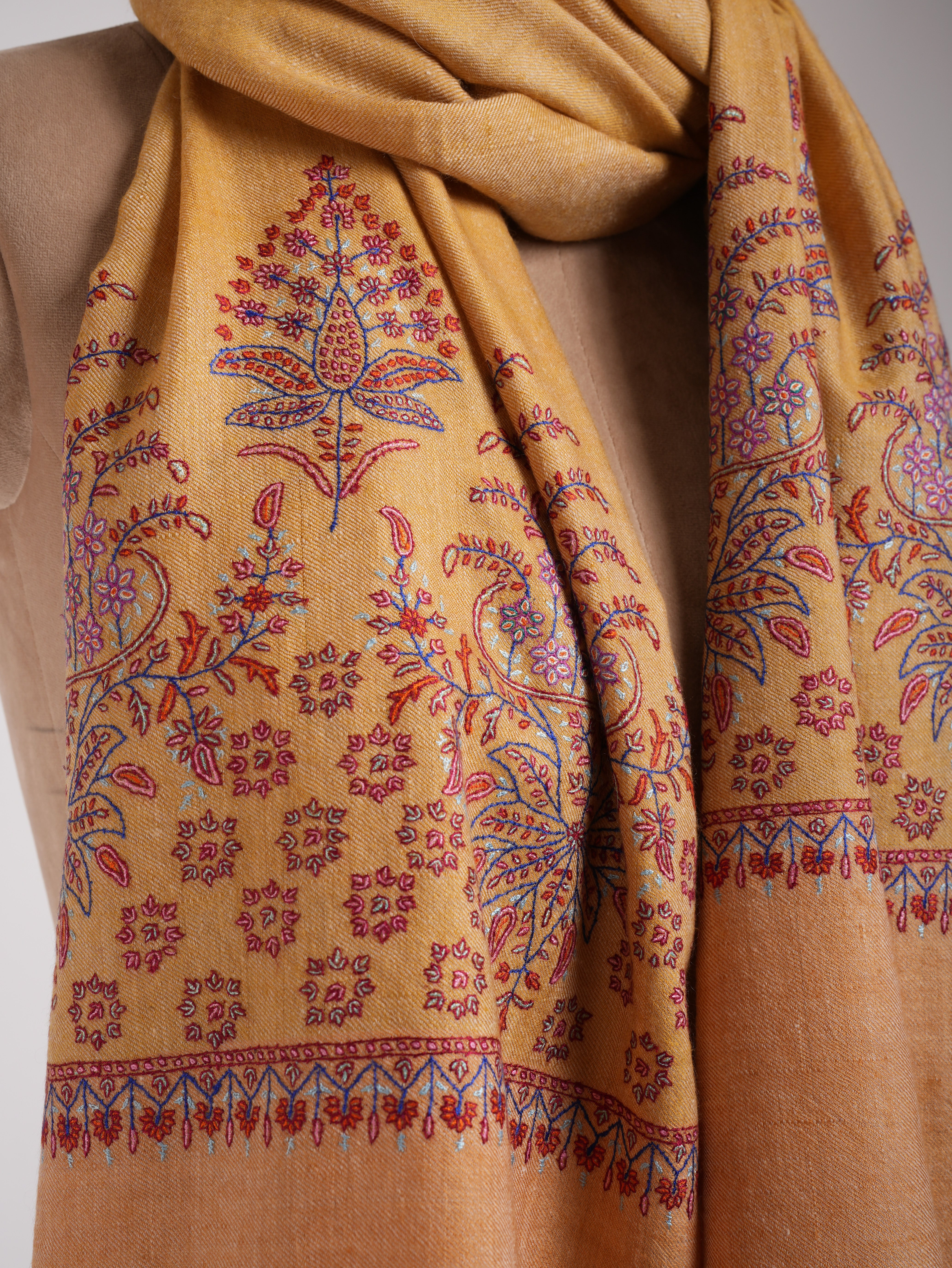 Sozni Embroidered Original Kashmiri Pashmina Shawl