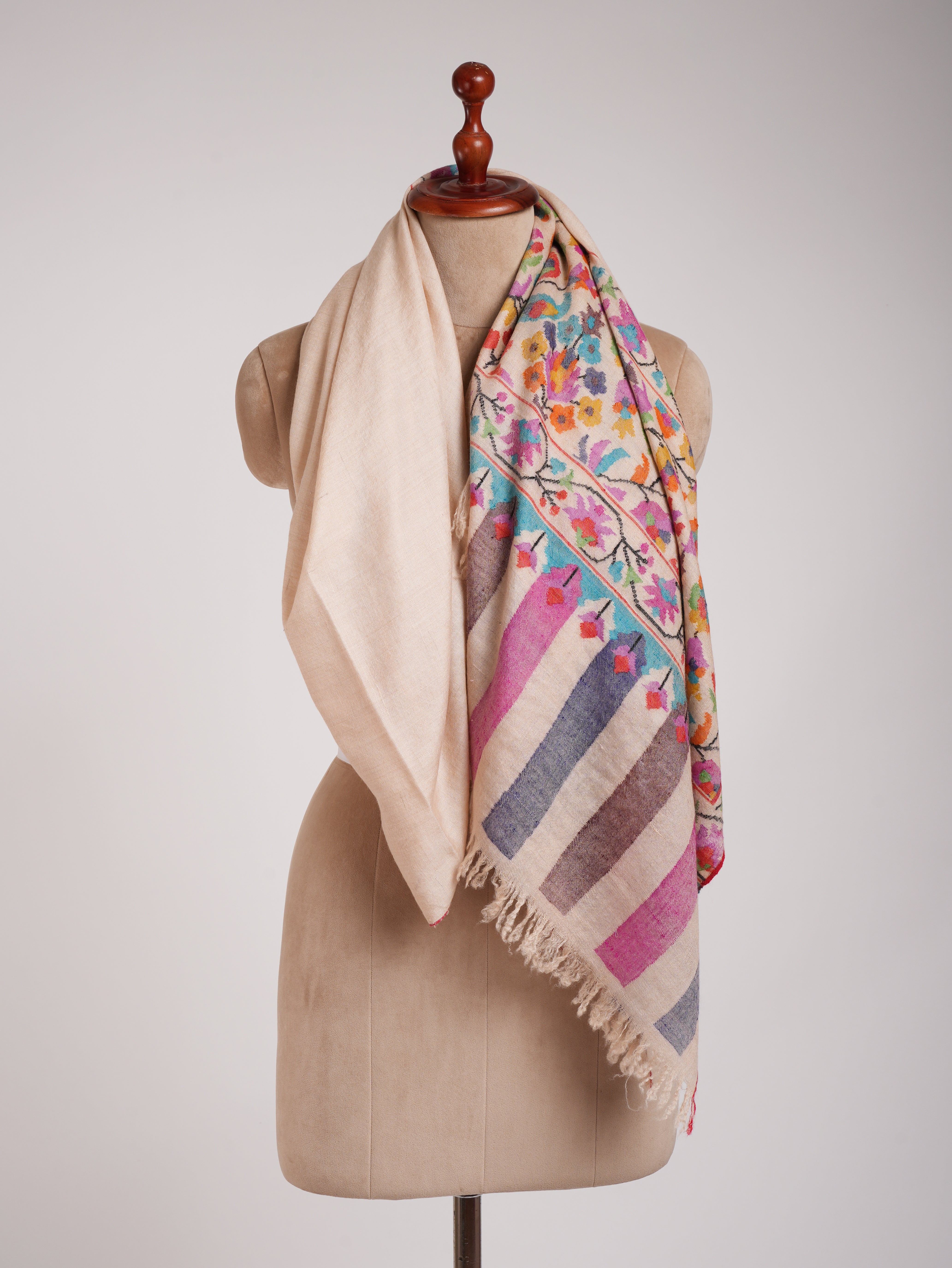 Soft handloomed Kashmiri Kani Pashmina Shawl