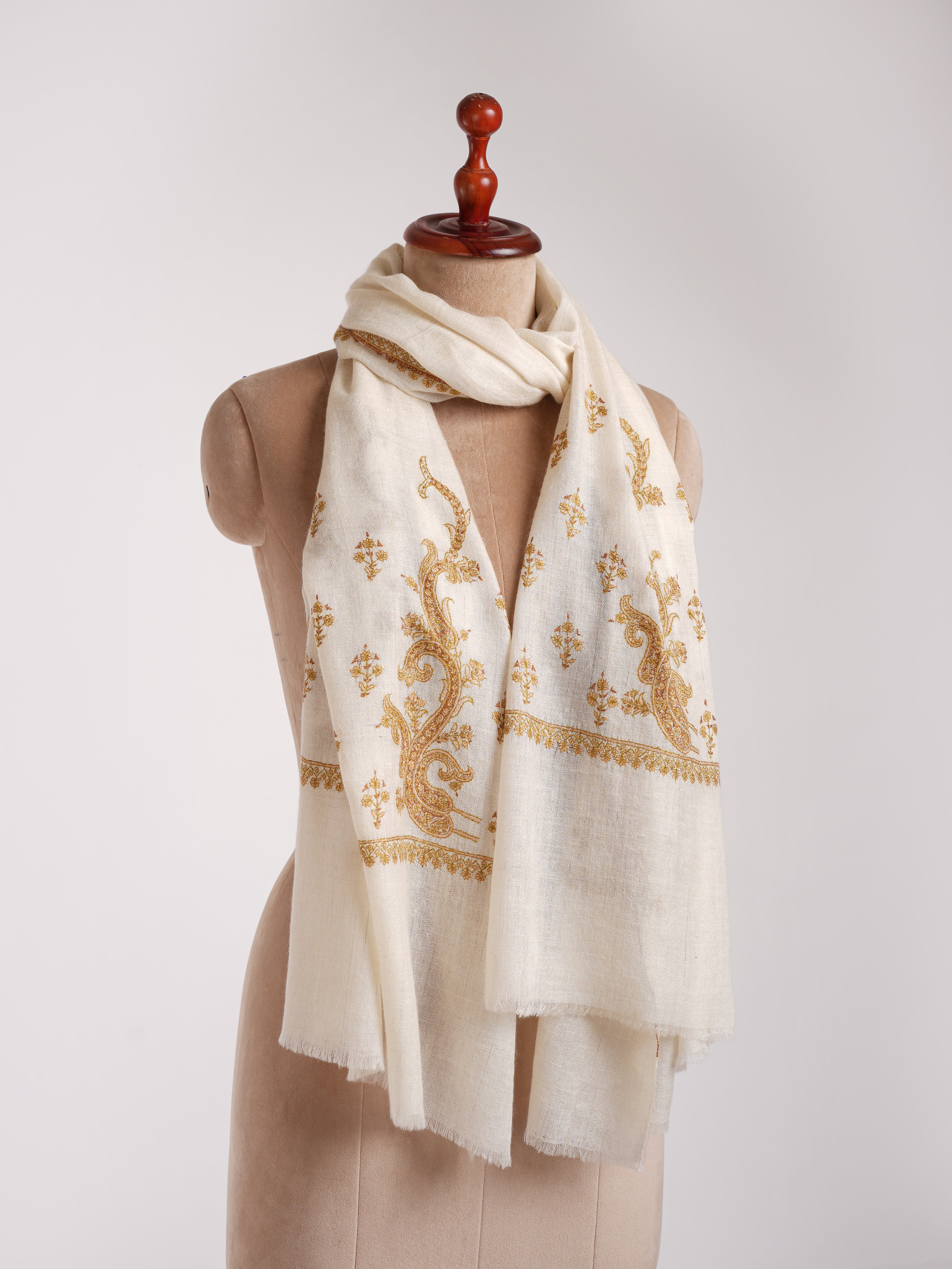 White Sozni Embroidered Kashmiri Cashmere Stole