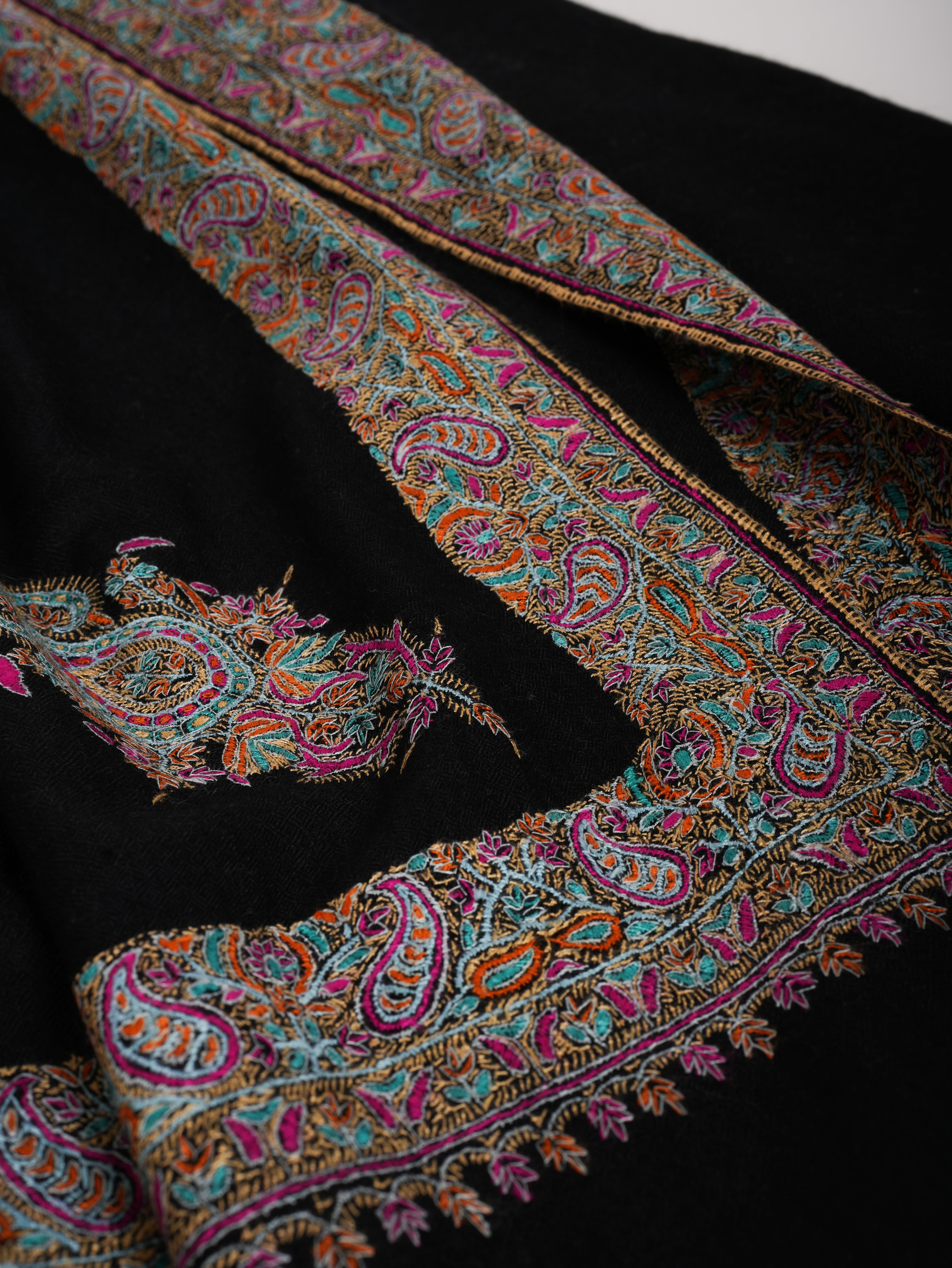 Neemdaur Embroidered Black Pashmina Shawl