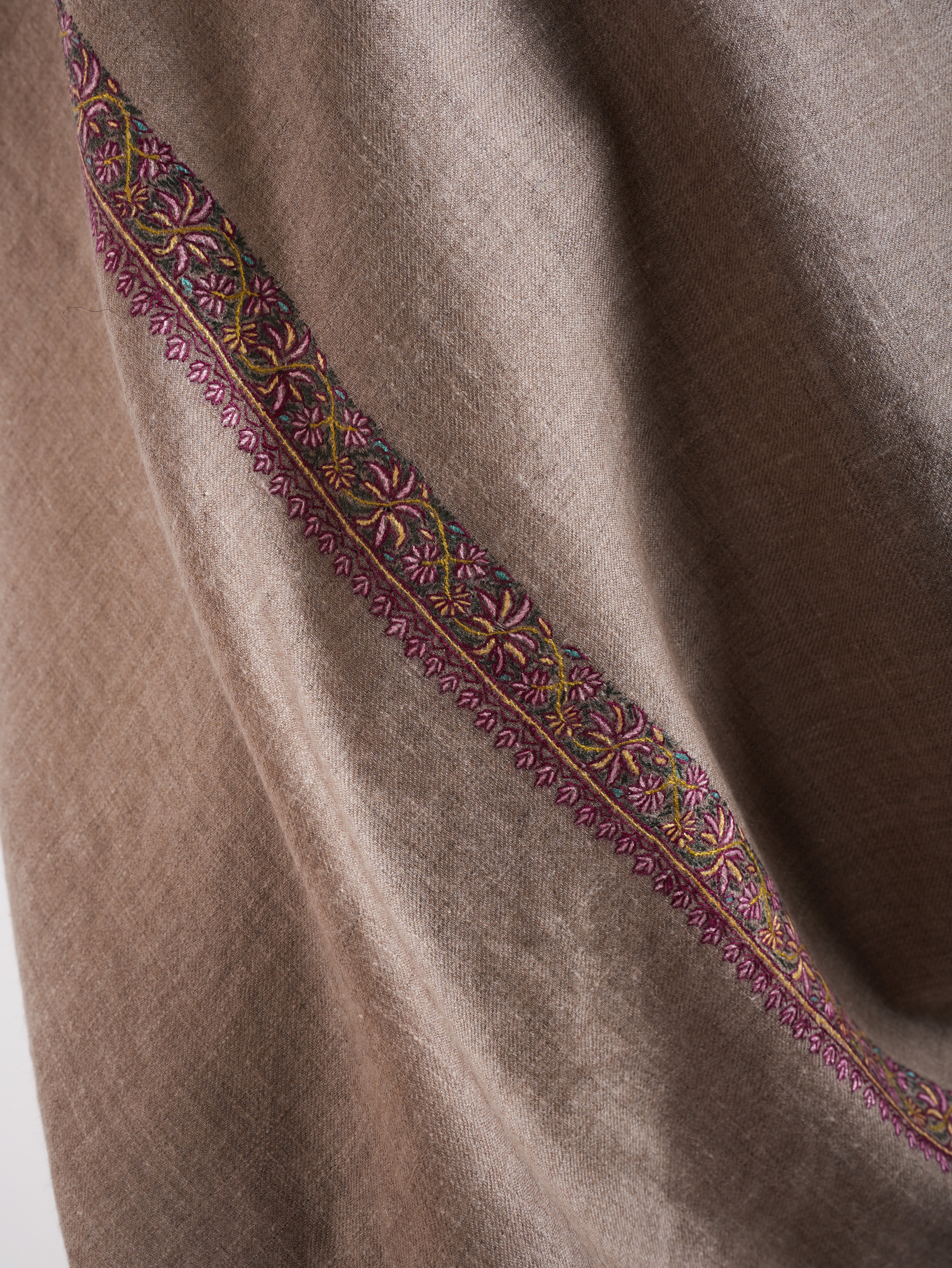 Natural Grey Handloomed Fine Sozni Embroidery Pashmina