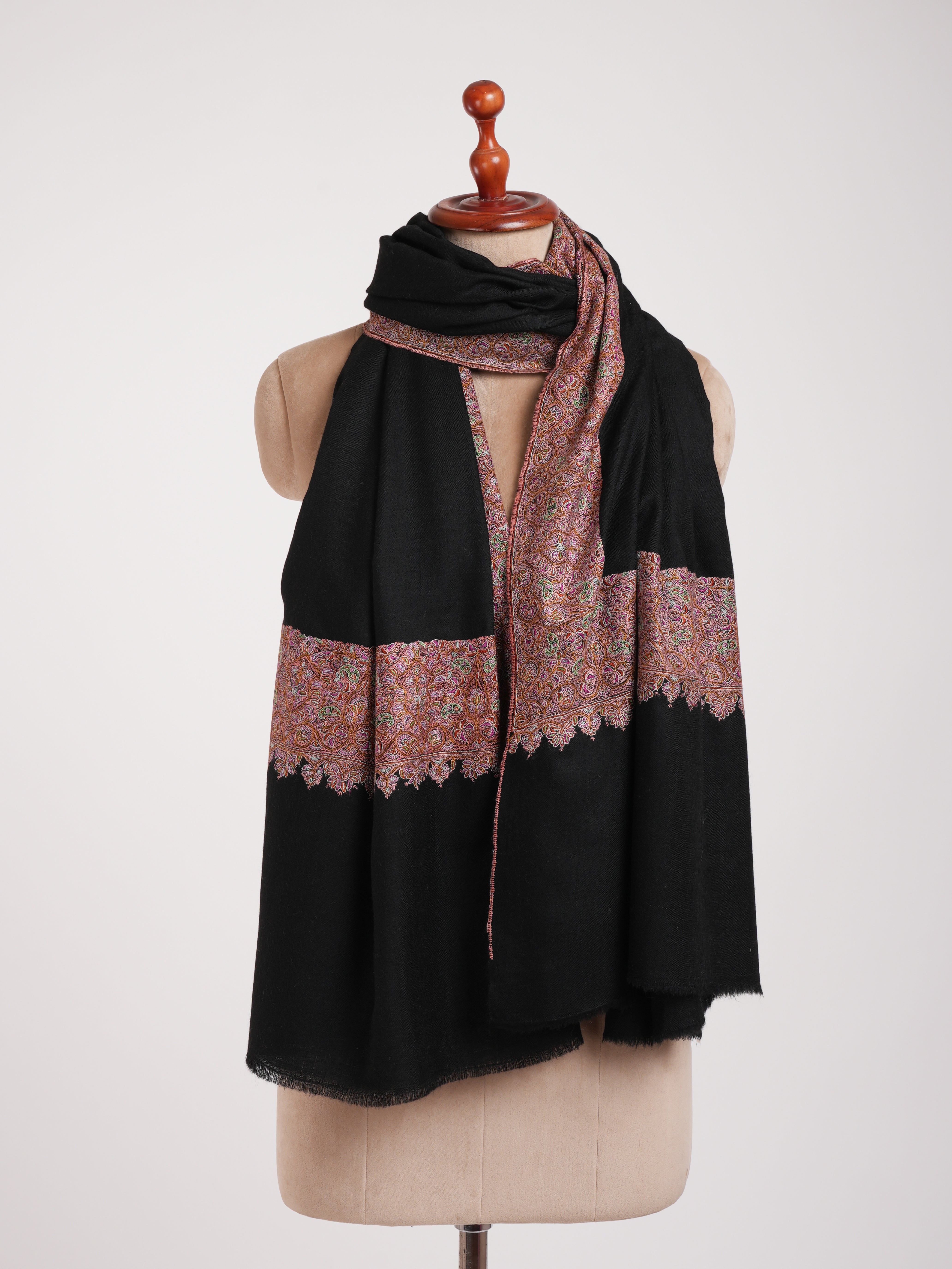 Daurdar Fine Embroidered Black Kashmiri Pashmina Shawl