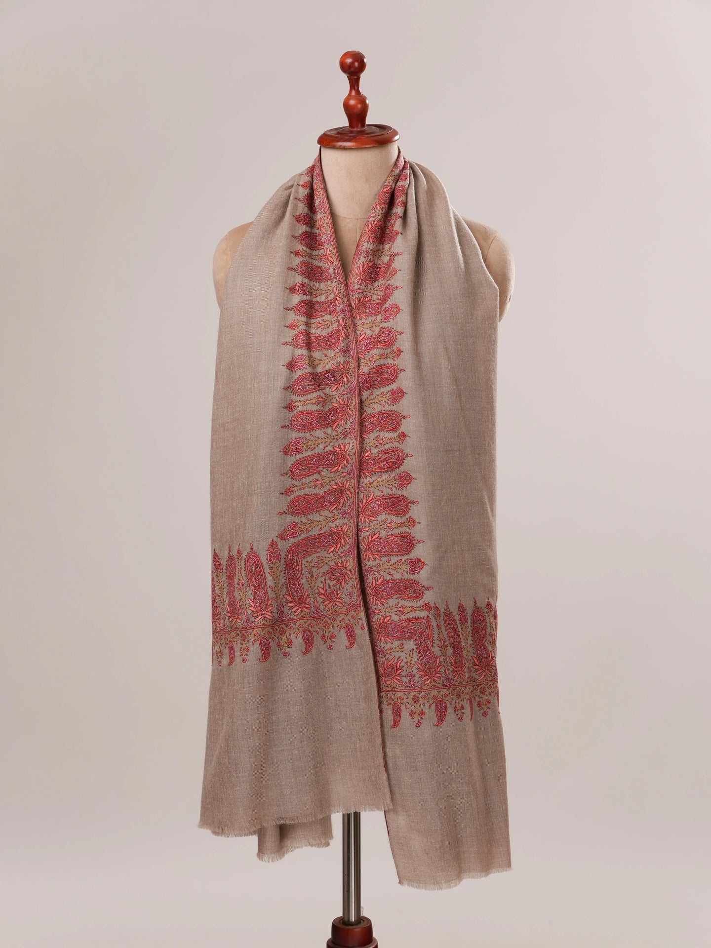 Natural Grey Paisley Daurdar Hand Embroidered Pure Pashmina Shawl Shahkaar.com