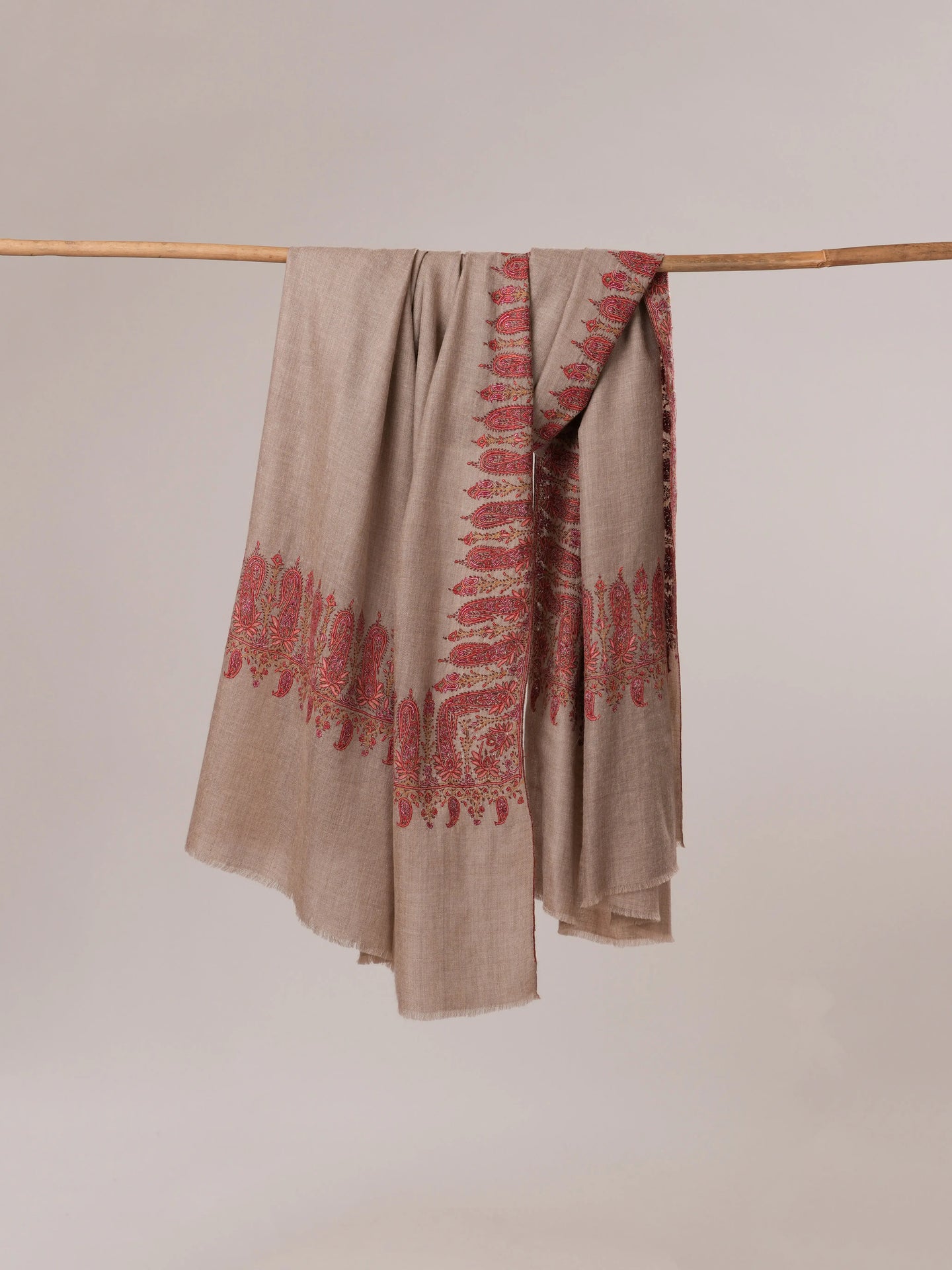 Natural Grey Paisley Daurdar Hand Embroidered Pure Pashmina Shawl Shahkaar.com