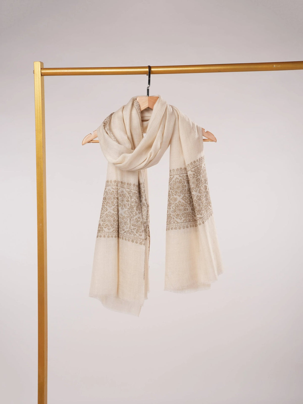 White Kashmiri Shawl with Handwoven Pashmina and Daurdar Sozni Embroidery Shahkaar.com