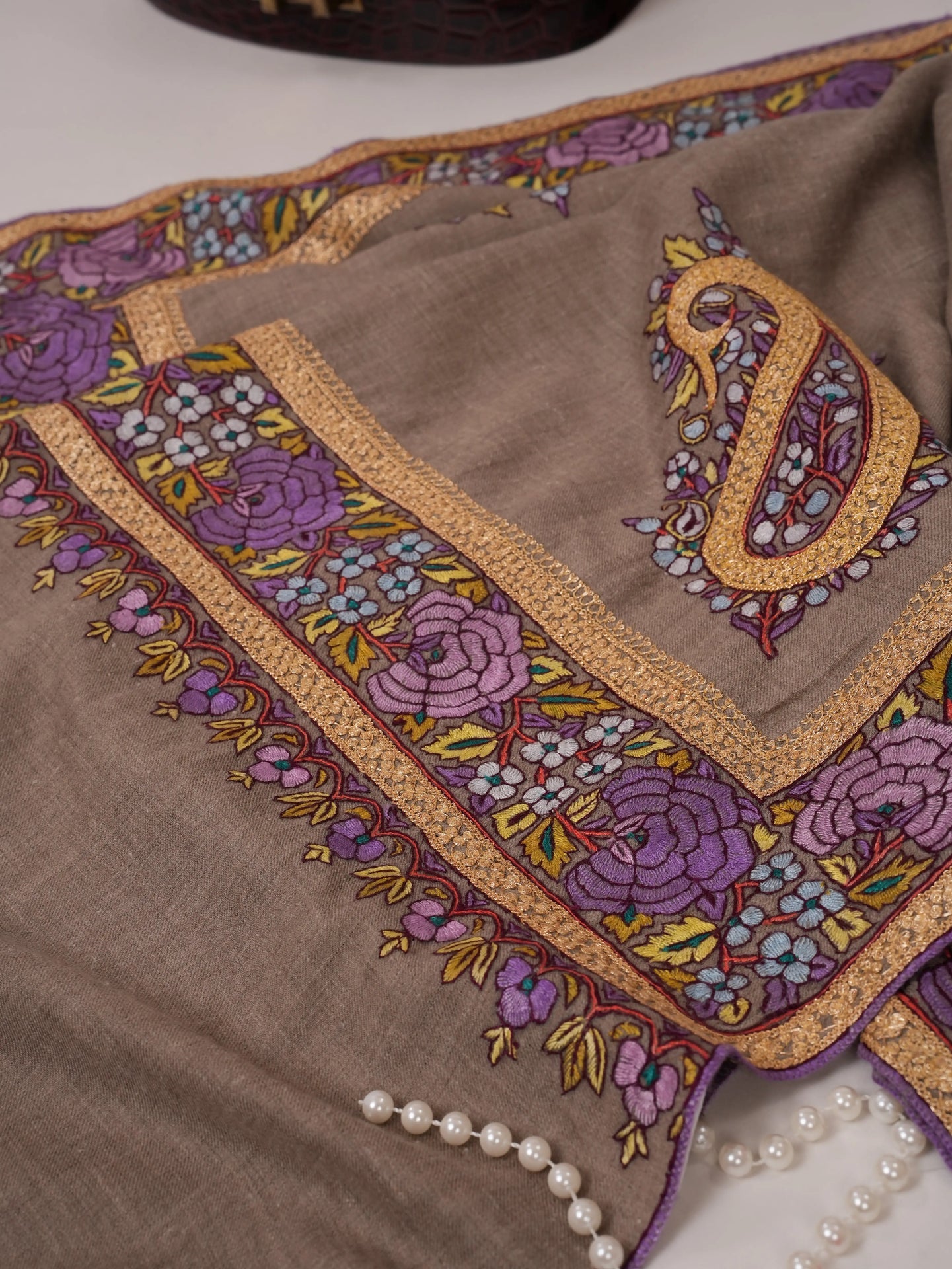 Natural Grey Pashmina Shawl with Daurdar Hand Embroidery Shahkaar.com