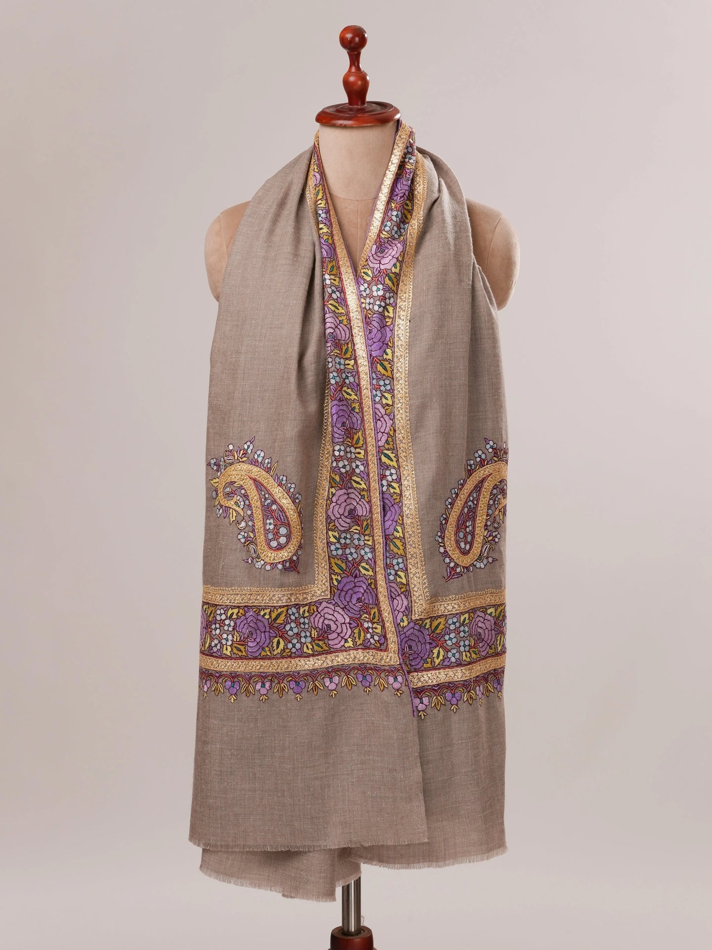 Natural Grey Pashmina Shawl with Daurdar Hand Embroidery Shahkaar.com