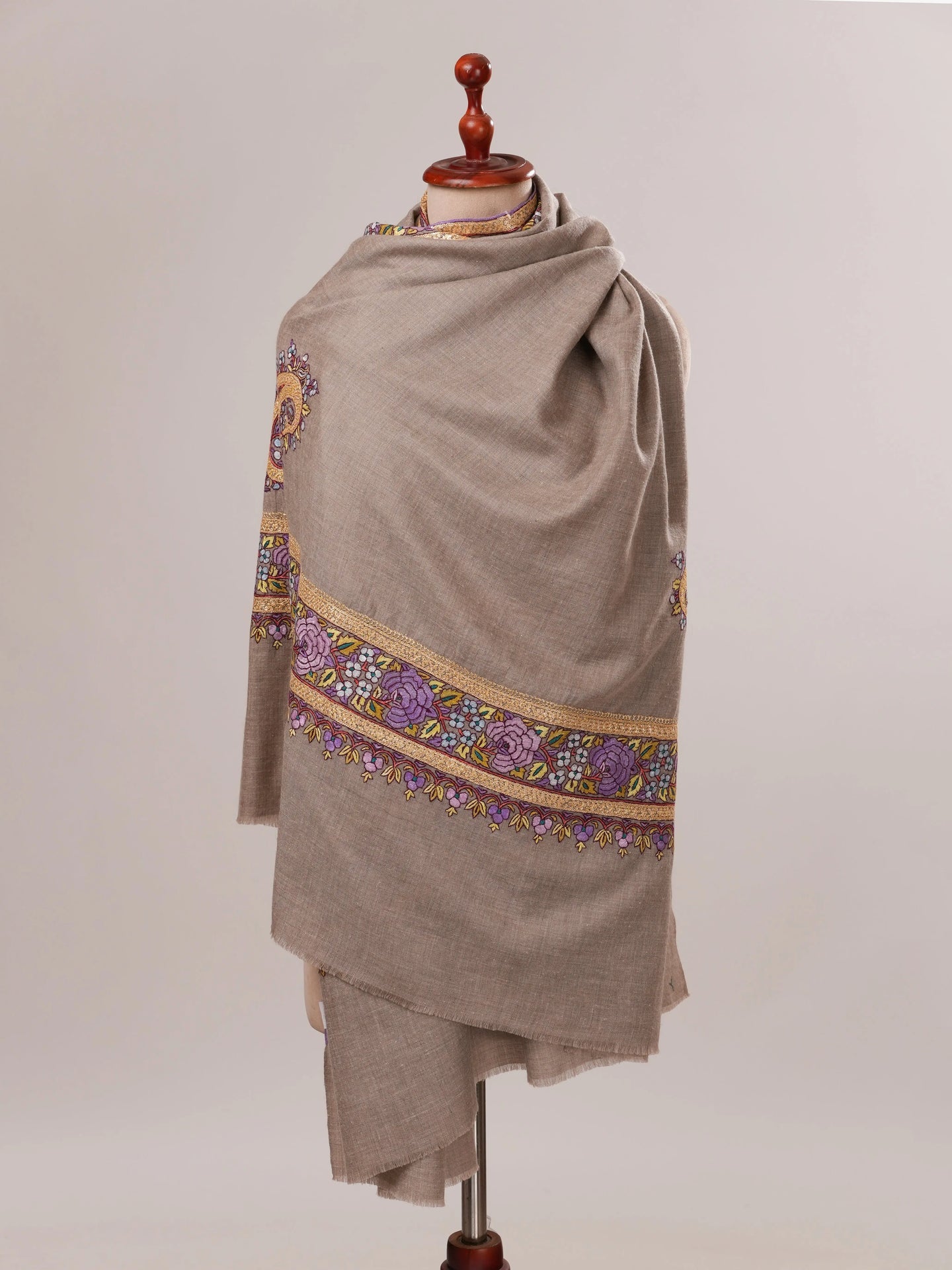 Natural Grey Pashmina Shawl with Daurdar Hand Embroidery Shahkaar.com