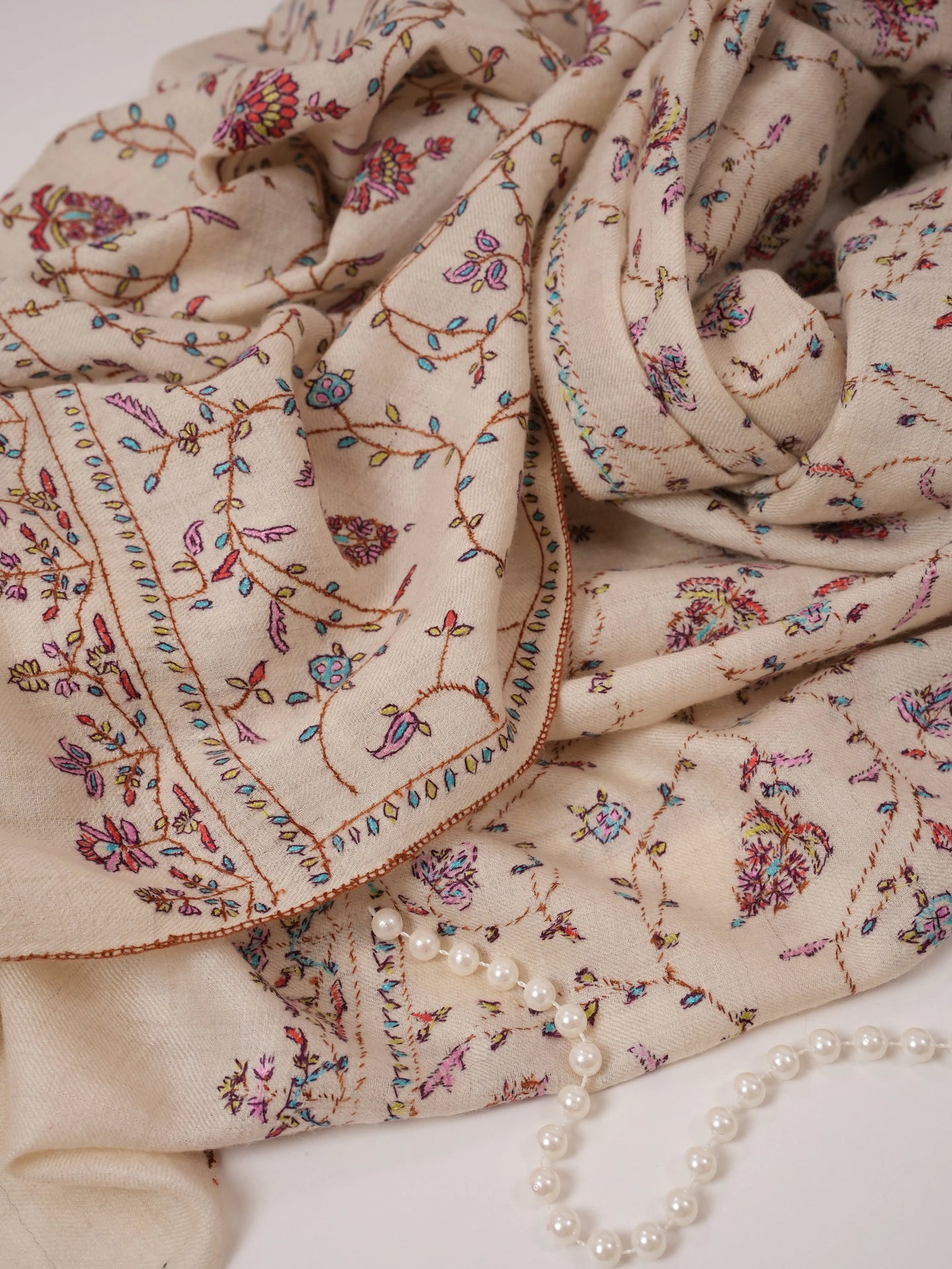Natural Off White Hand Embroidered Sozni Jali Pashmina Shawl Shahkaar.com