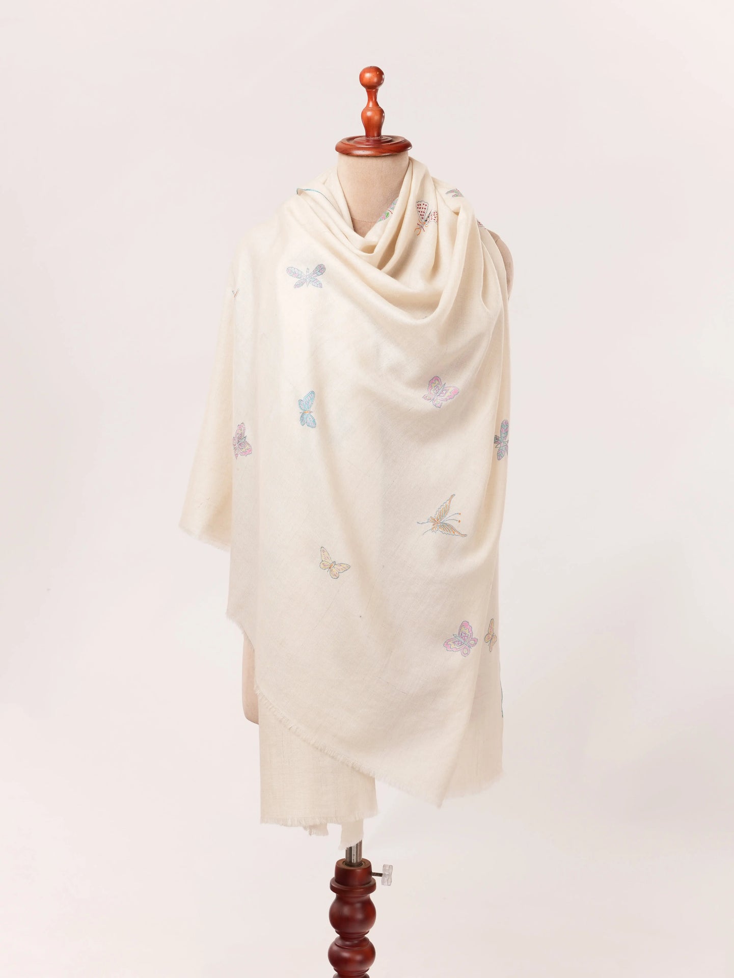 Handwoven White Kashmiri Pashmina Shawl with Hand Sozni Buteh Embroidery Shahkaar.com
