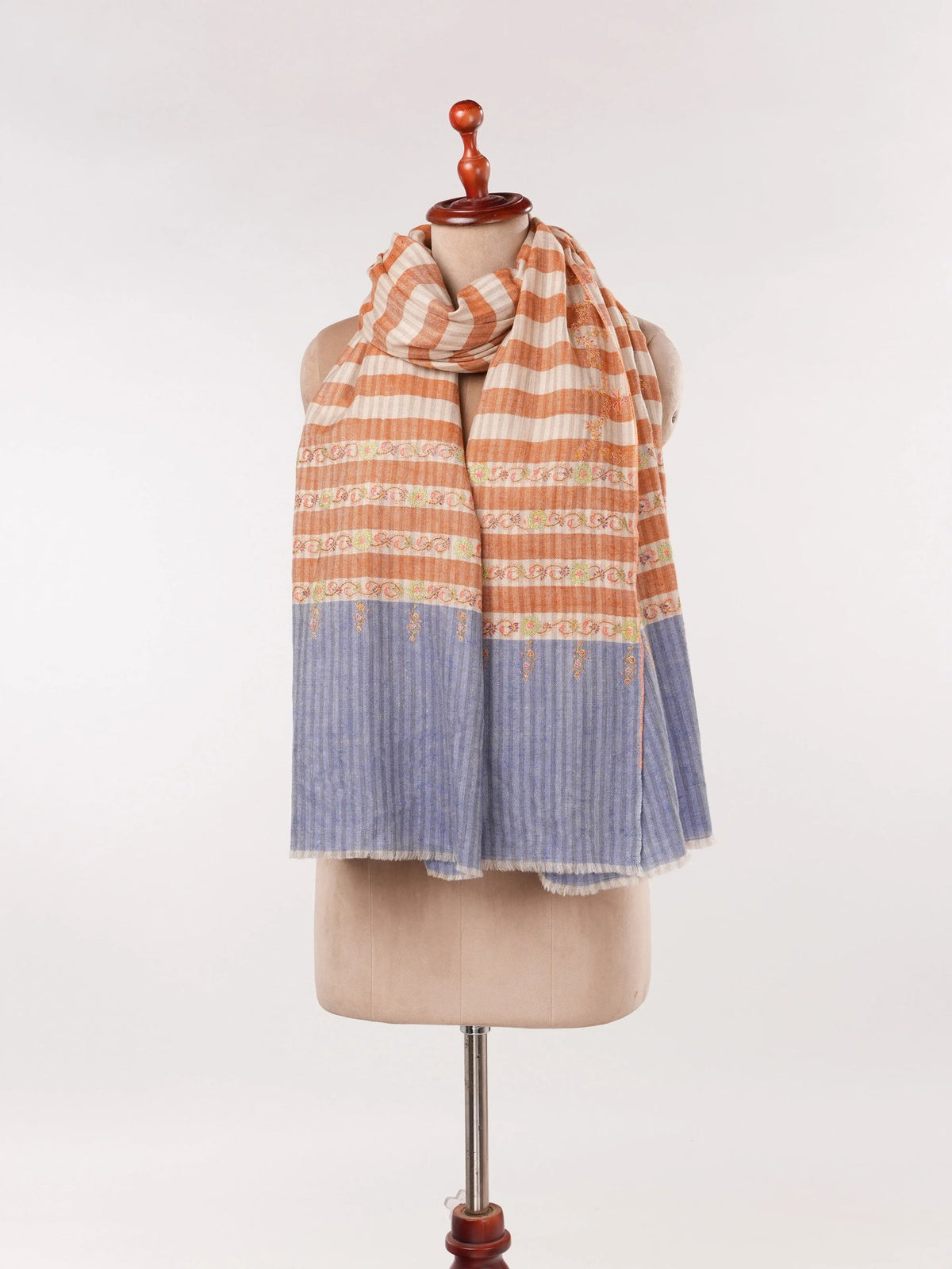 Handwoven Pashmina Shawl with Palldar Hand Sozni Embroidery Shahkaar.com