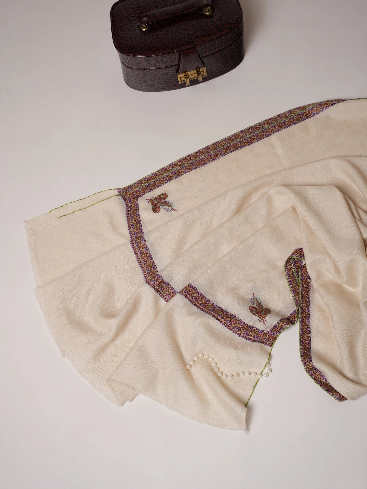 Natural White Pashmina Shawl with Classic Hashia Hand Embroidery Shahkaar.com