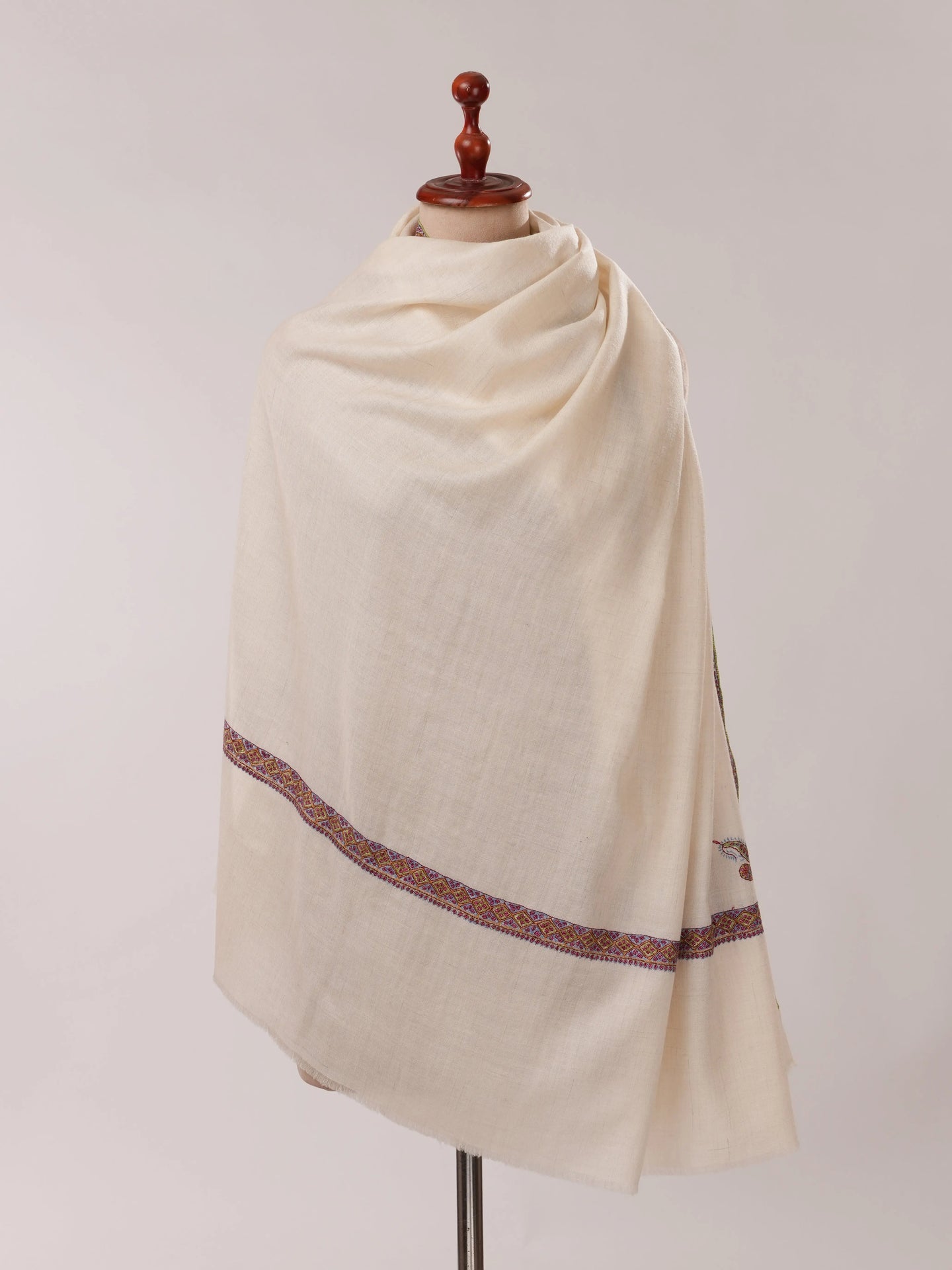 Natural White Pashmina Shawl with Classic Hashia Hand Embroidery Shahkaar.com