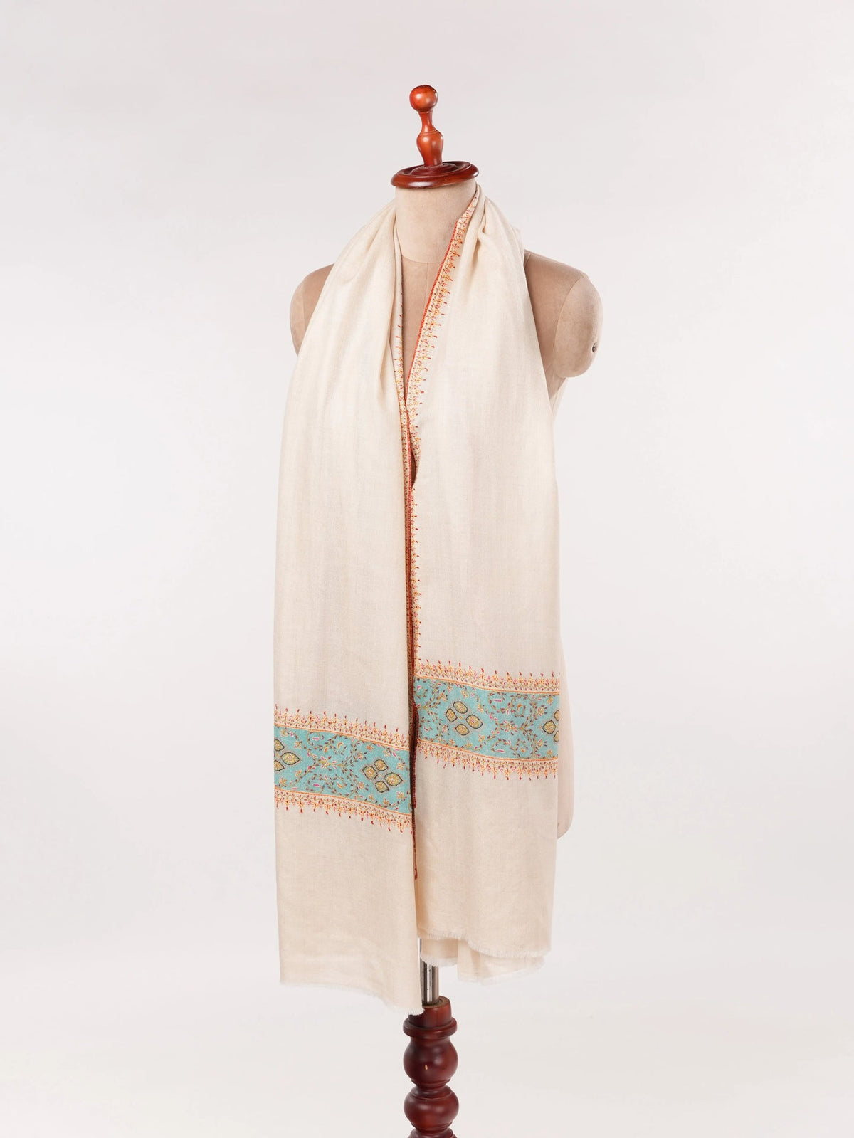 Natural White Handwoven Pashmina Shawl with Hand Palla Embroidery Shahkaar.com