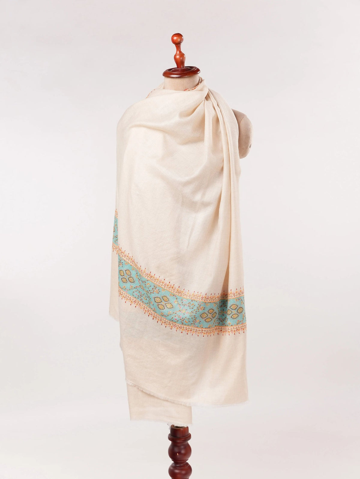 Natural White Handwoven Pashmina Shawl with Hand Palla Embroidery Shahkaar.com