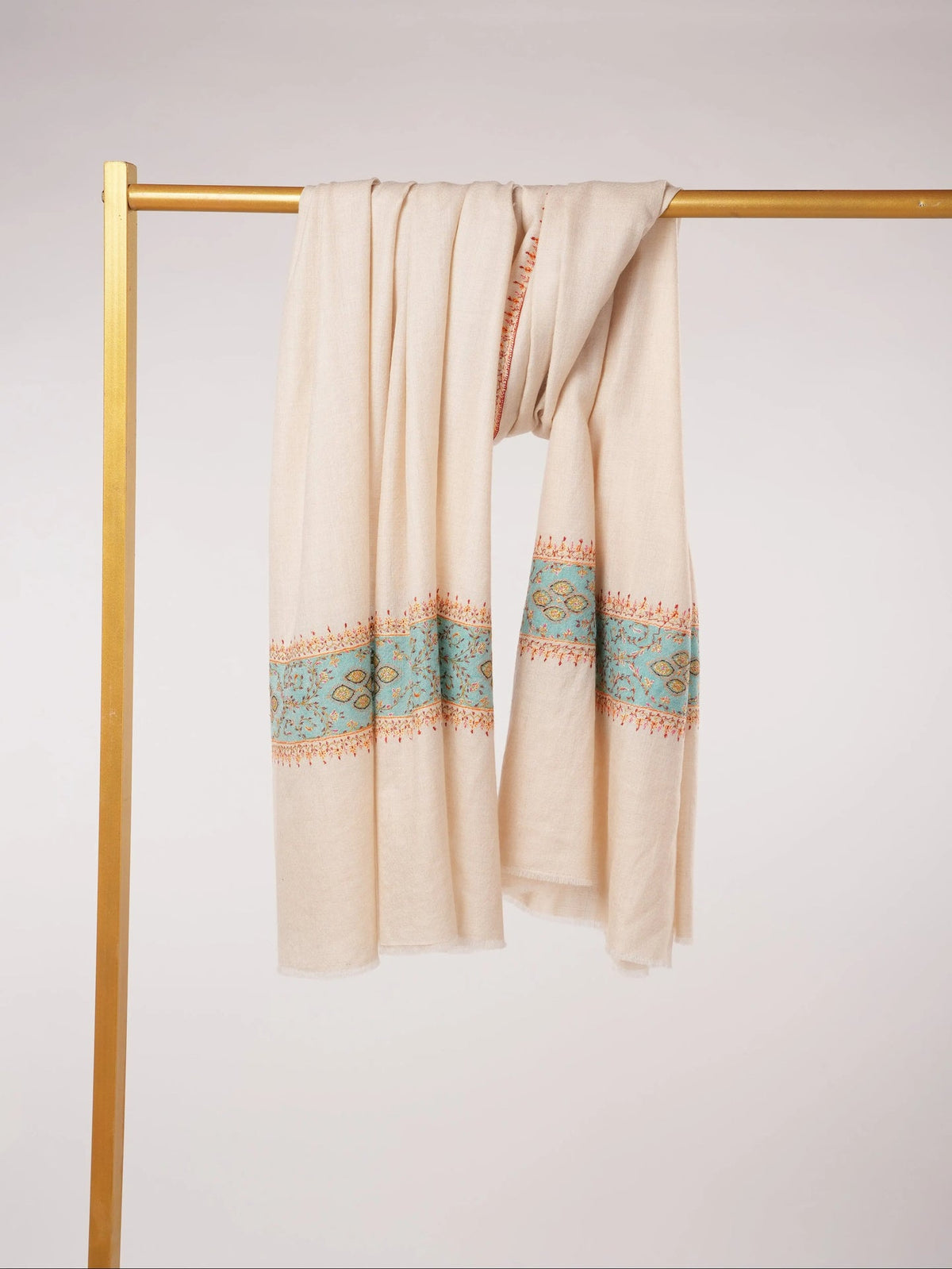 Natural White Handwoven Pashmina Shawl with Hand Palla Embroidery Shahkaar.com
