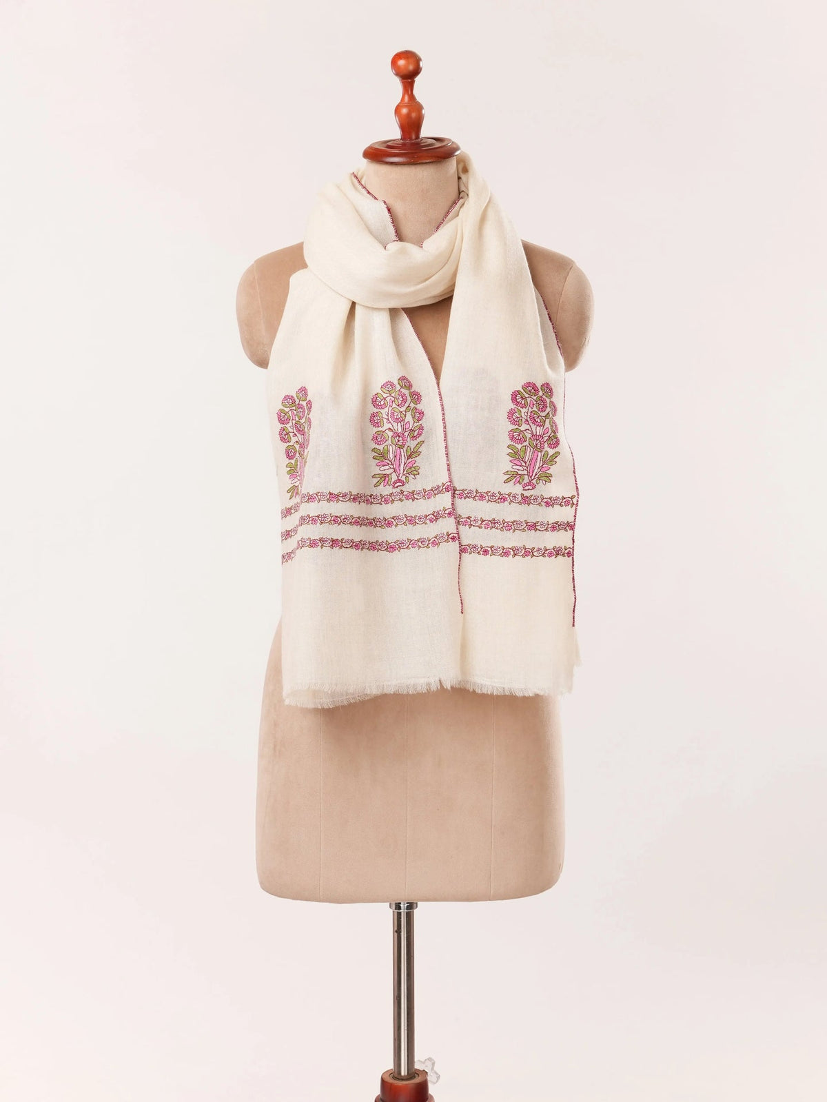 Natural White Palldar Kashmiri Cashmere Scarf with Sozni Embroidery Shahkaar.com