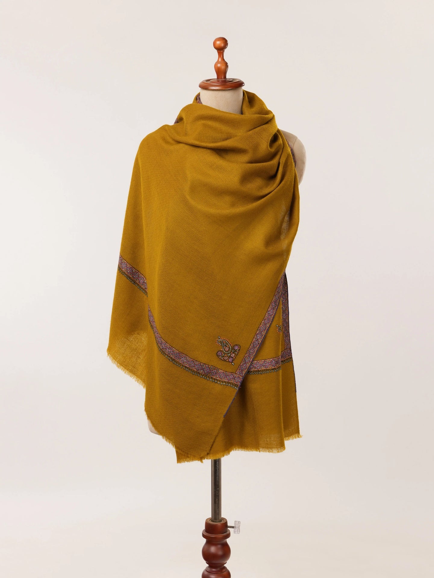 Handwoven Kashmiri Scarf in Luxurious Cashmere with Hashia Hand Embroidery Shahkaar.com