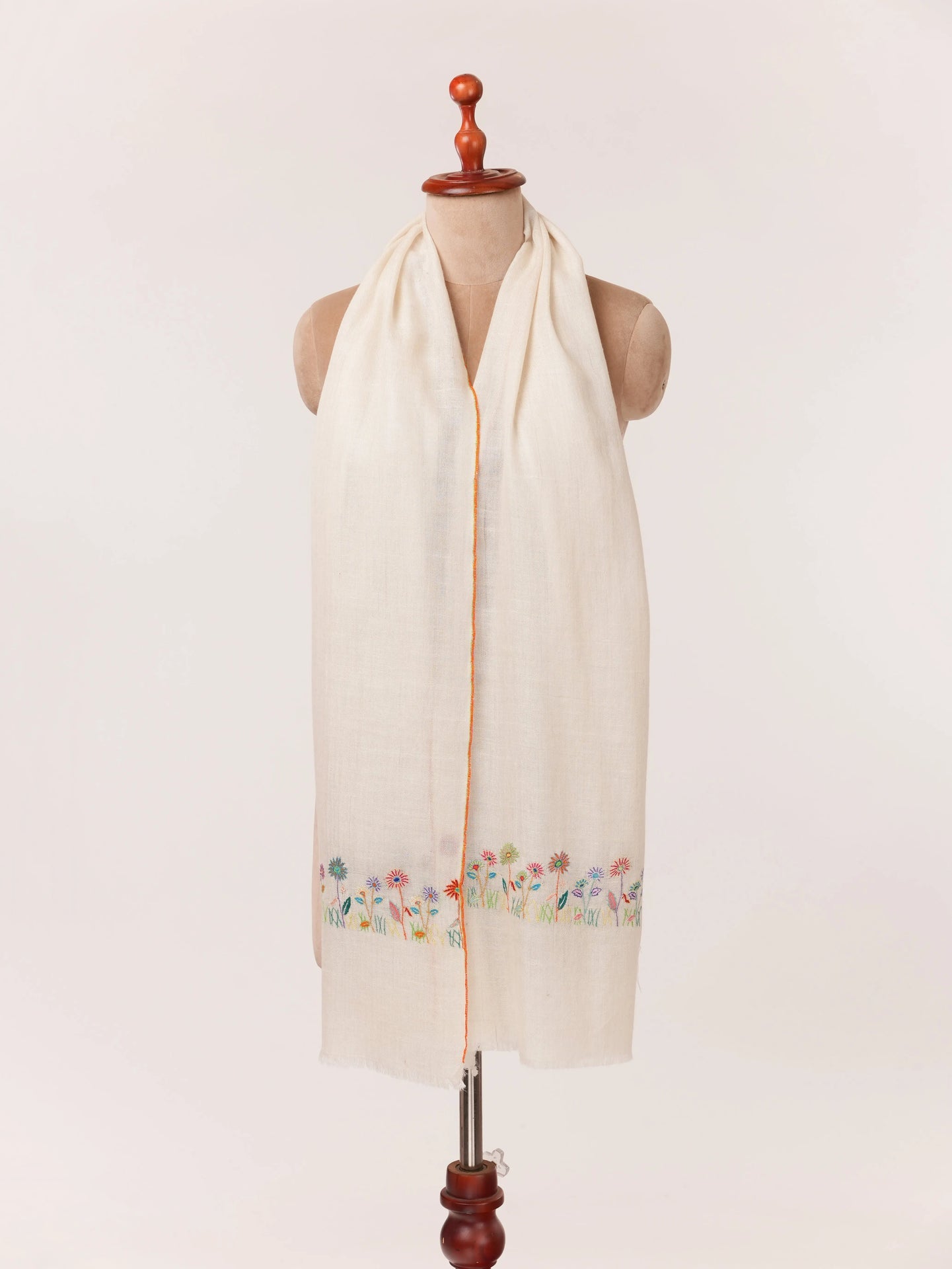 Hand Sozni Daisey Palldar Embroidery White Kashmiri Cashmere Scarf Shahkaar.com