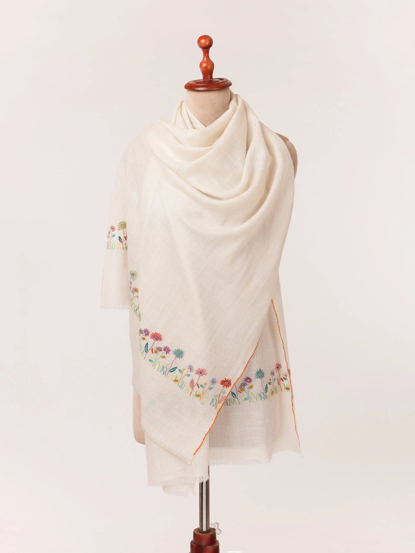 Hand Sozni Daisey Palldar Embroidery White Kashmiri Cashmere Scarf Shahkaar.com