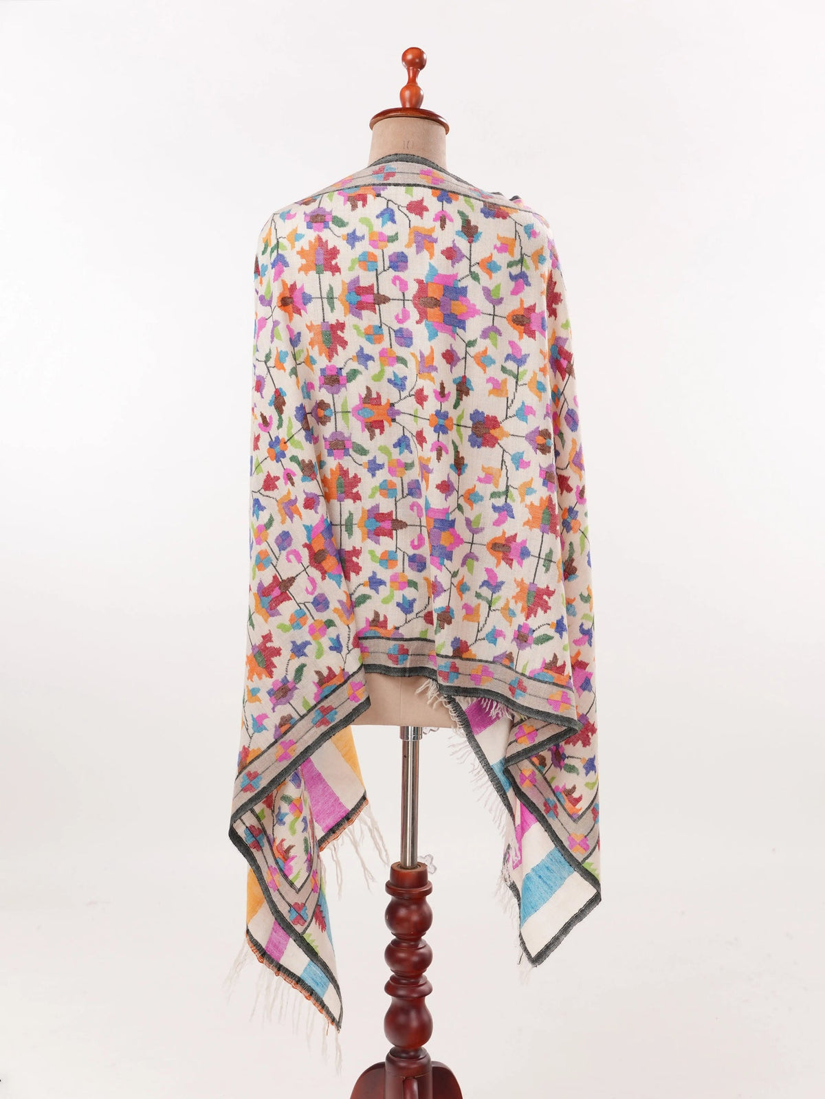 Natural White Handwoven Kani Classic Cashmere Scarf
