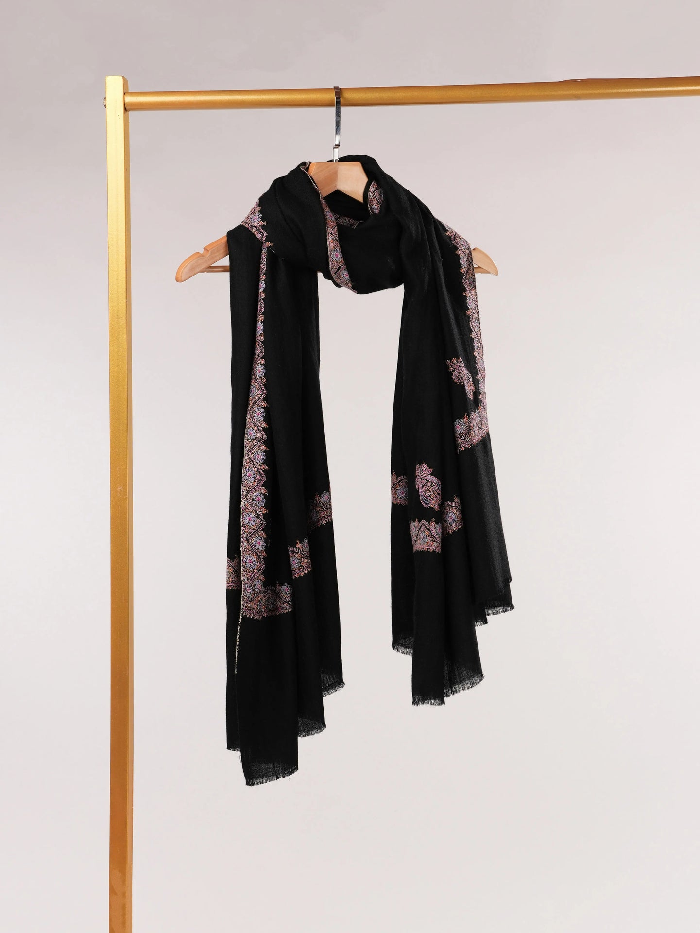 Kashmiri Handwoven Natural White Pashmina Shawl with Hashidar Sozni Embroidery Shahkaar.com