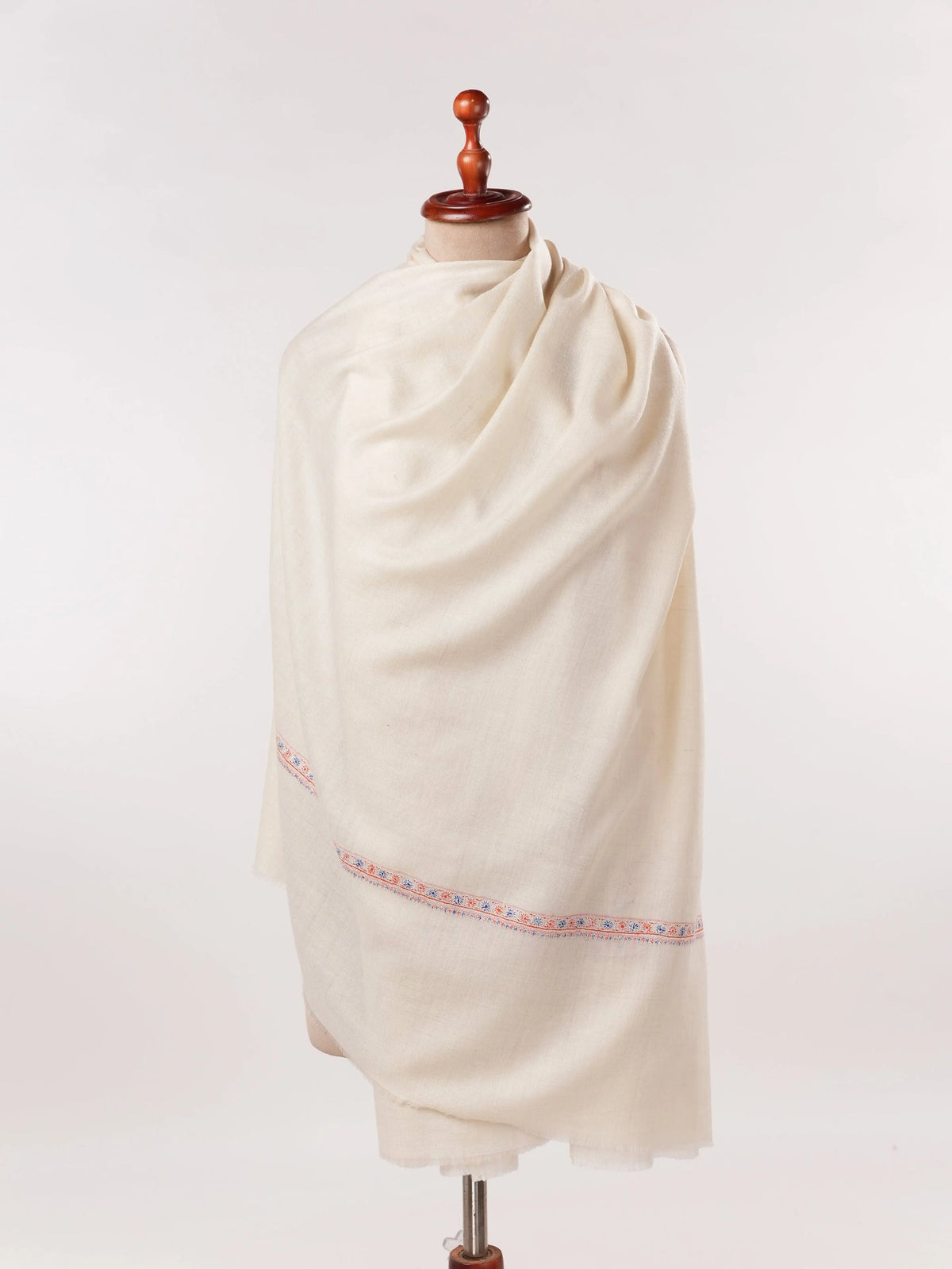 Natural White Handwoven Baildar Sozni Embroidered Pashmina Shawl