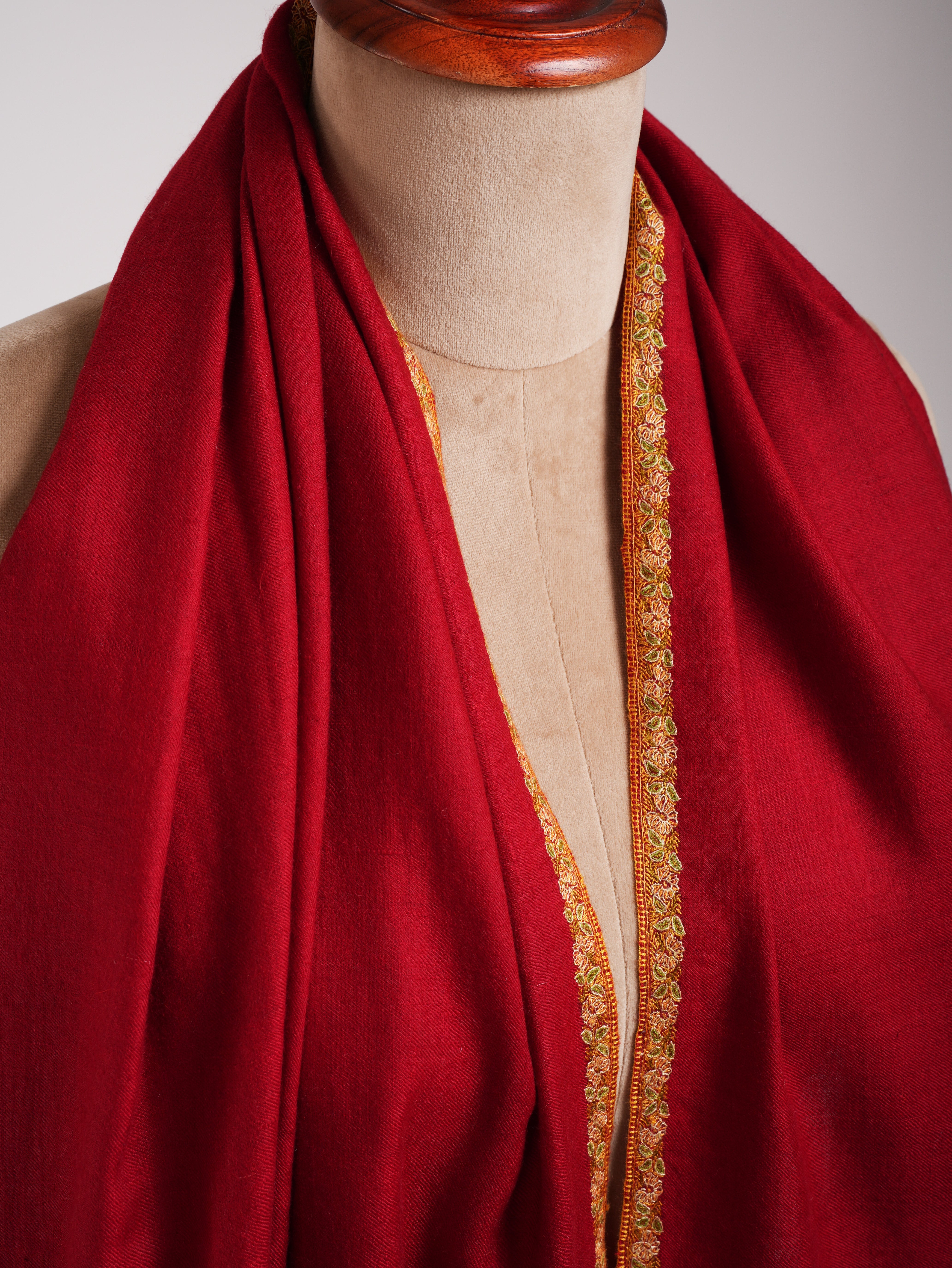 Red Sozni Embroidered Kashmiri Pashmina Women's Shawl