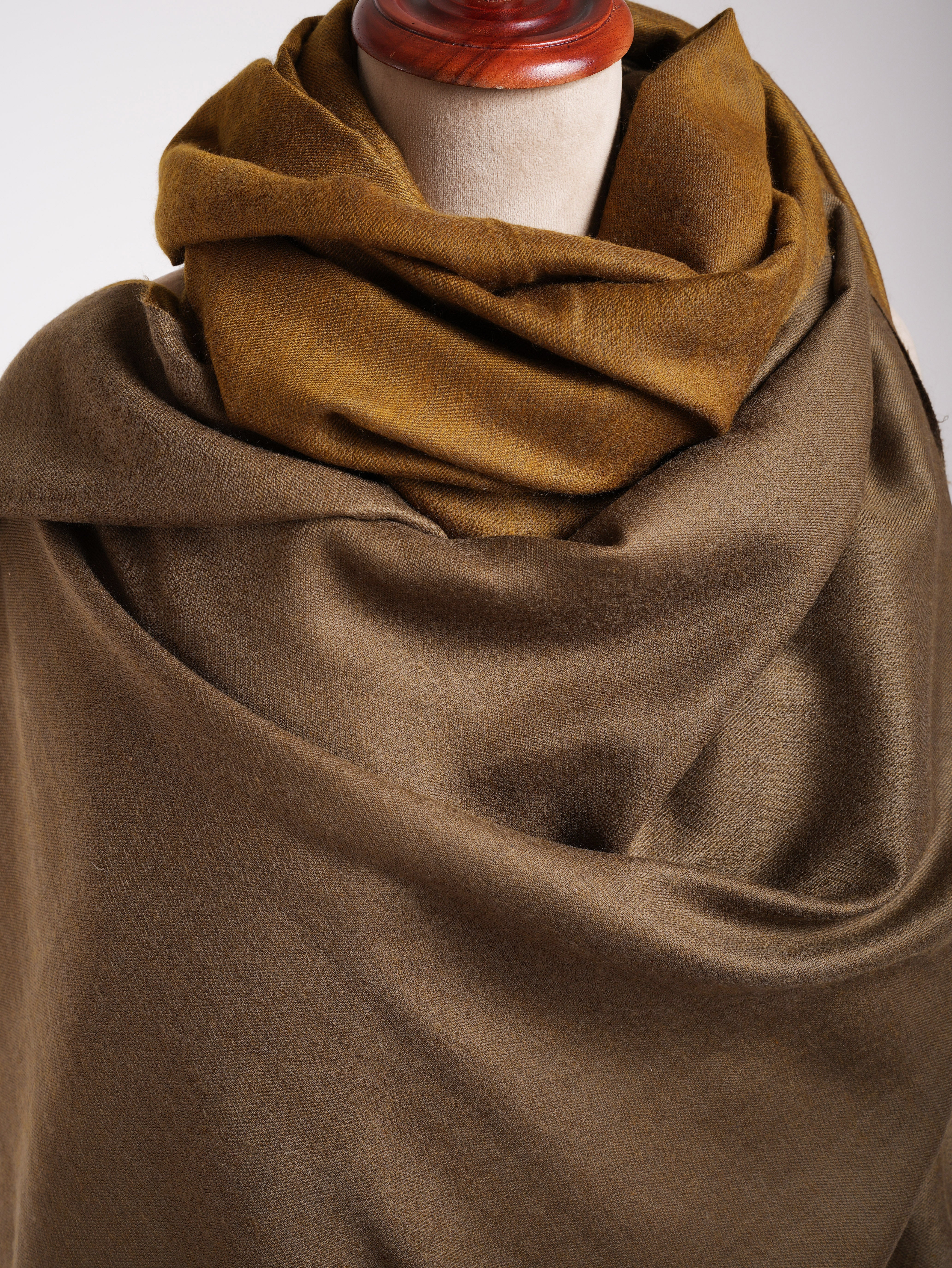 Handloomed Dorukha Oversized Pashmina Shawl