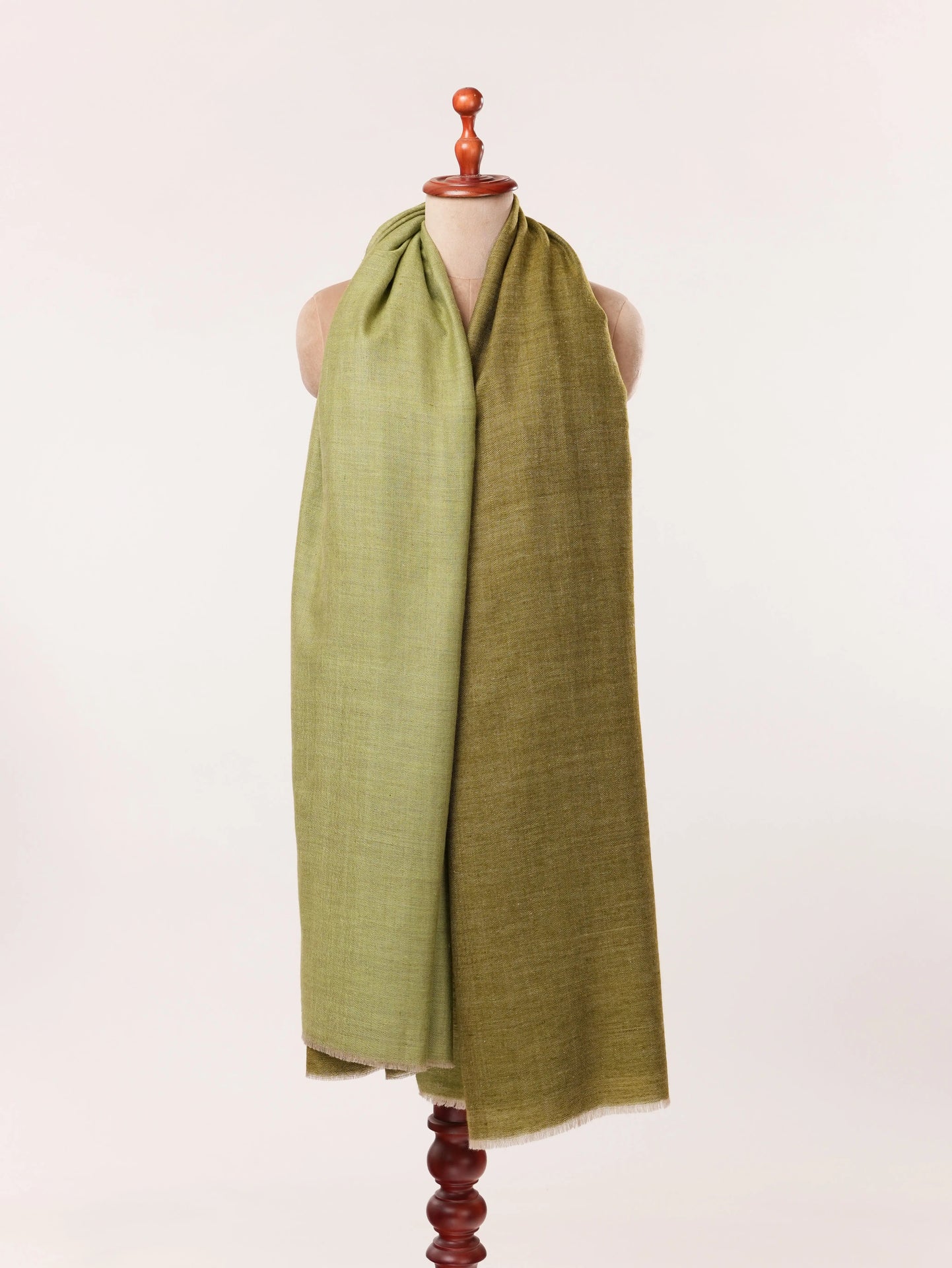 Handspun Green Oversized Pashmina Shawl Handwoven with Dual Shade Shahkaar.com