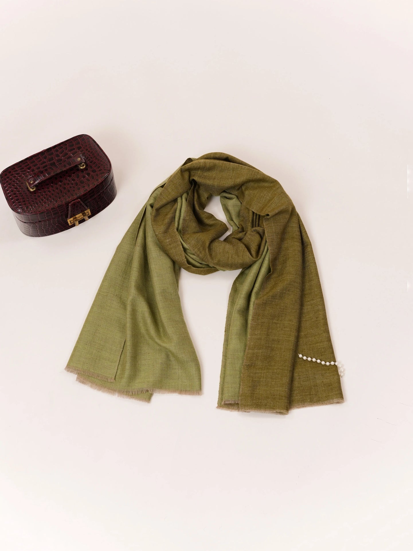 Handspun Green Oversized Pashmina Shawl Handwoven with Dual Shade Shahkaar.com