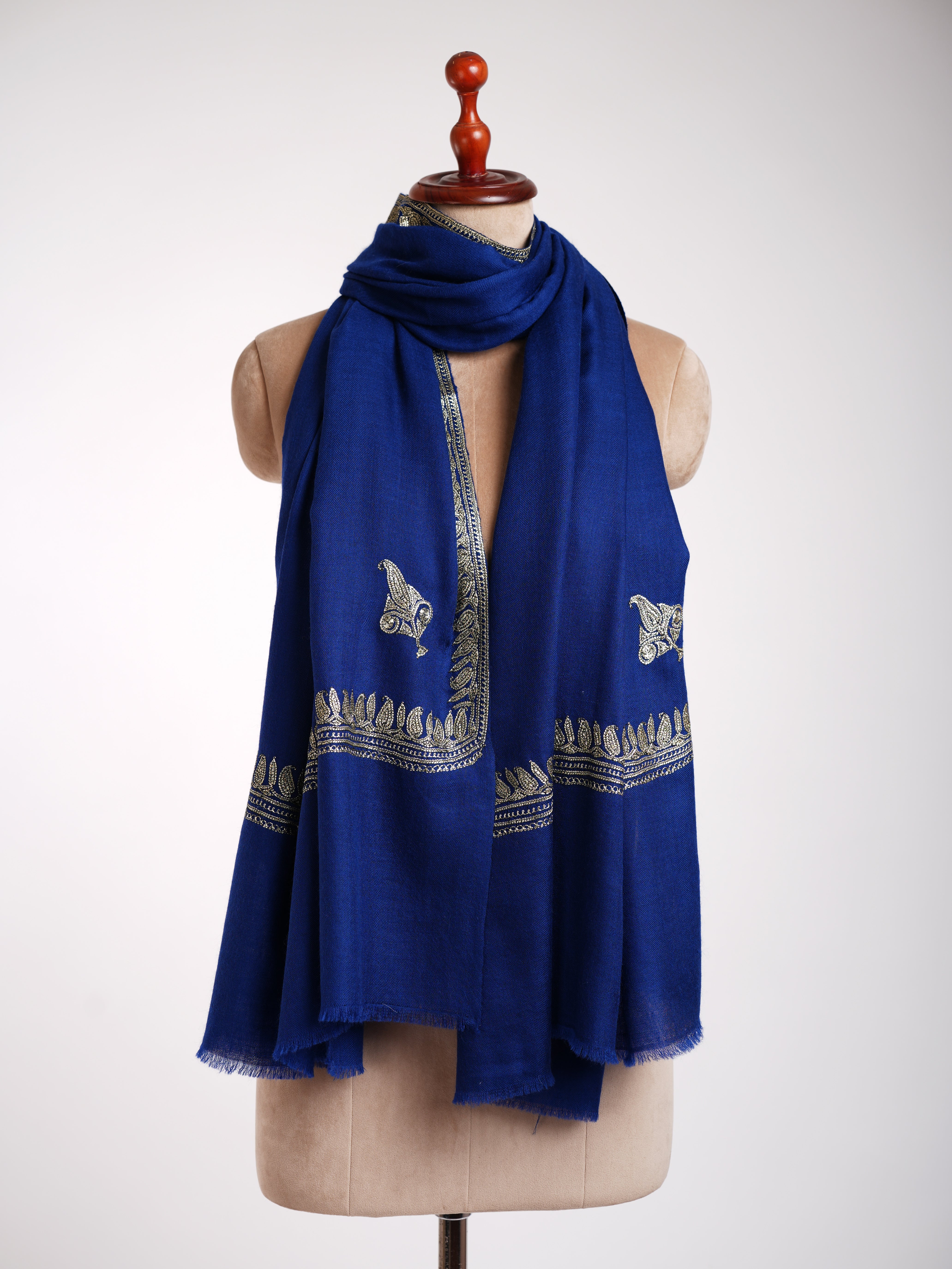 Scialle Pashmina Kashmir blu scuro con ricamo Tilla in oro acqua