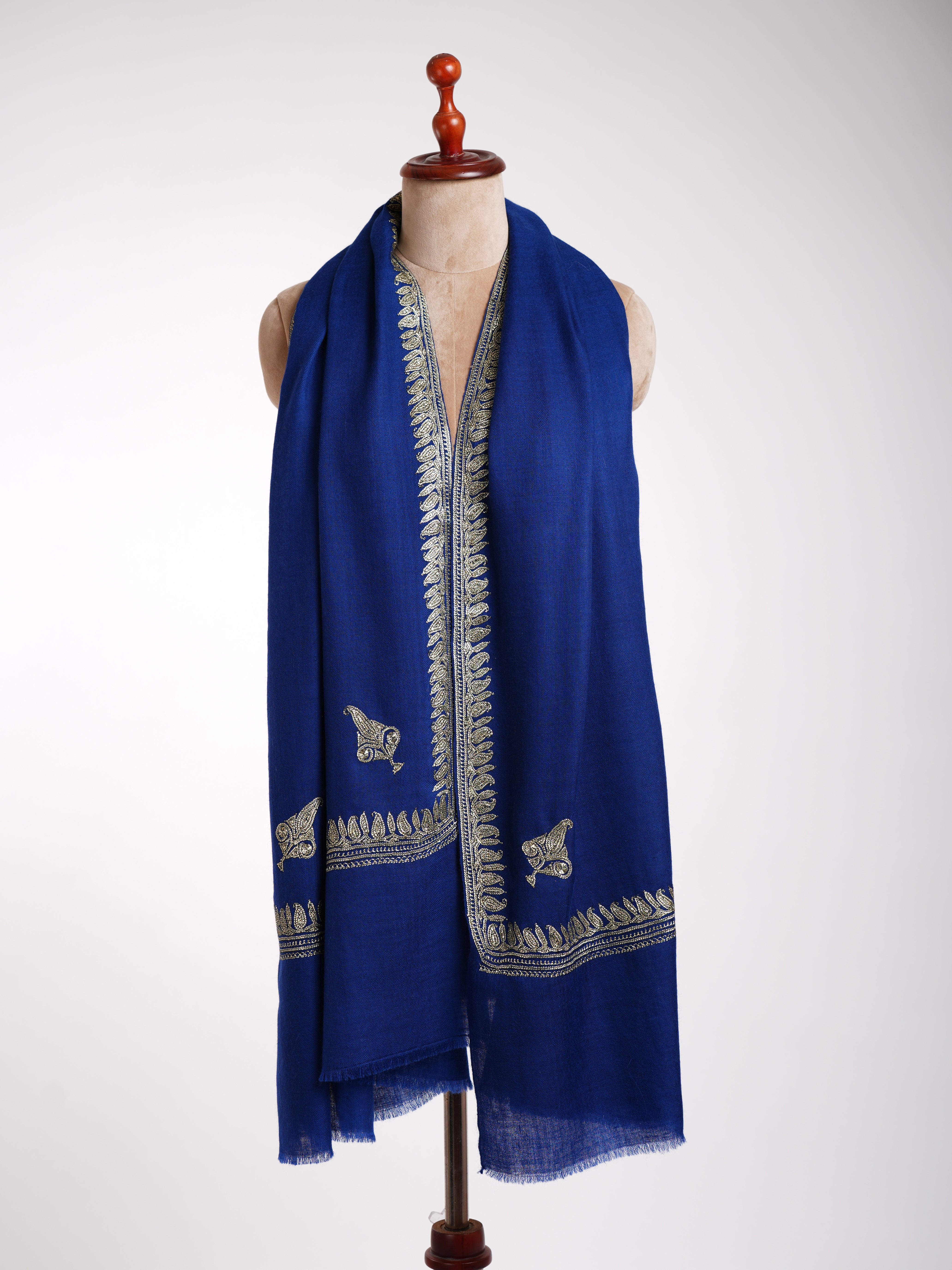 Châle Pashmina Cachemire Bleu Foncé en Broderie Tilla Or Eau