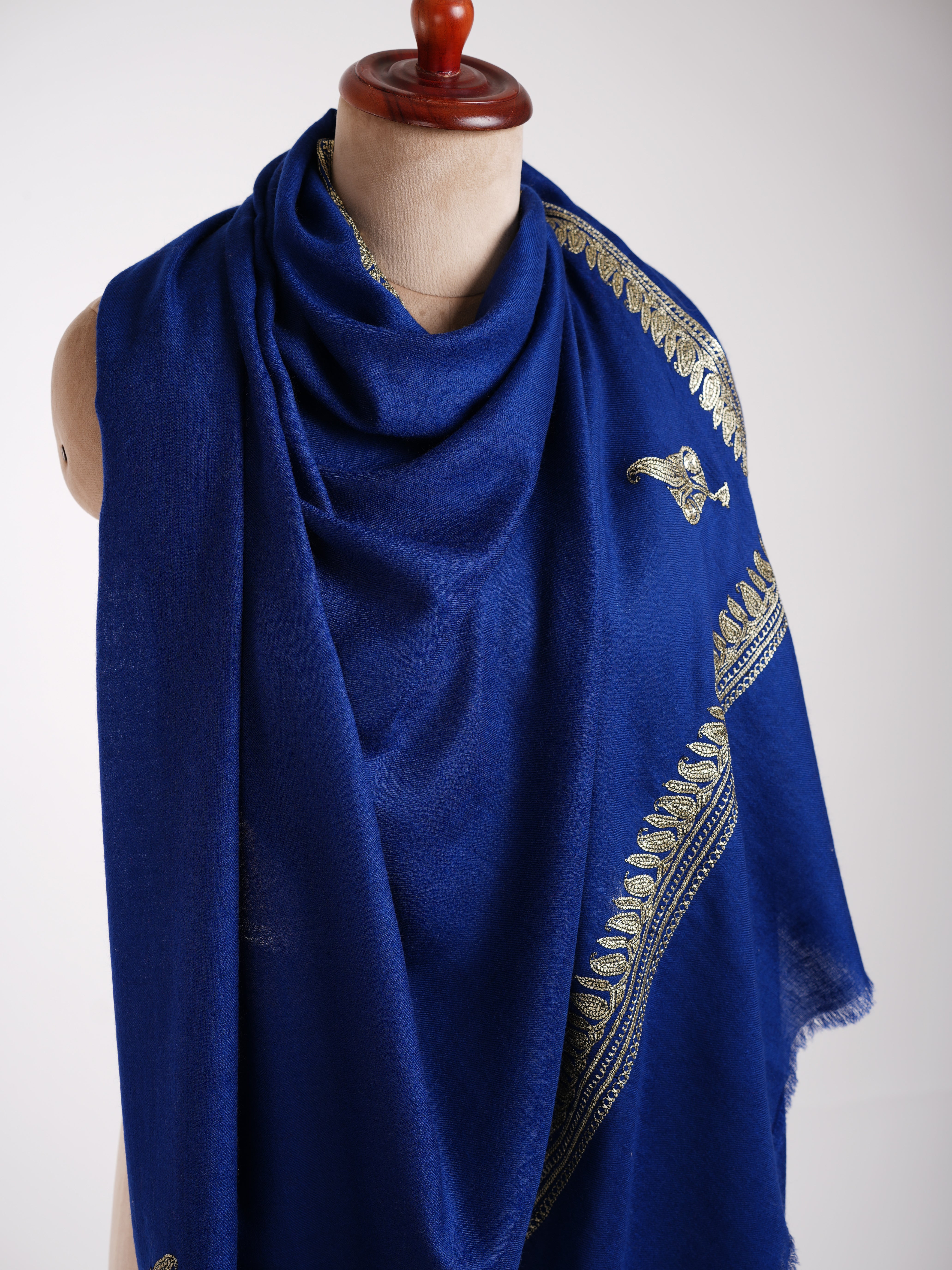 Châle Pashmina Cachemire Bleu Foncé en Broderie Tilla Or Eau