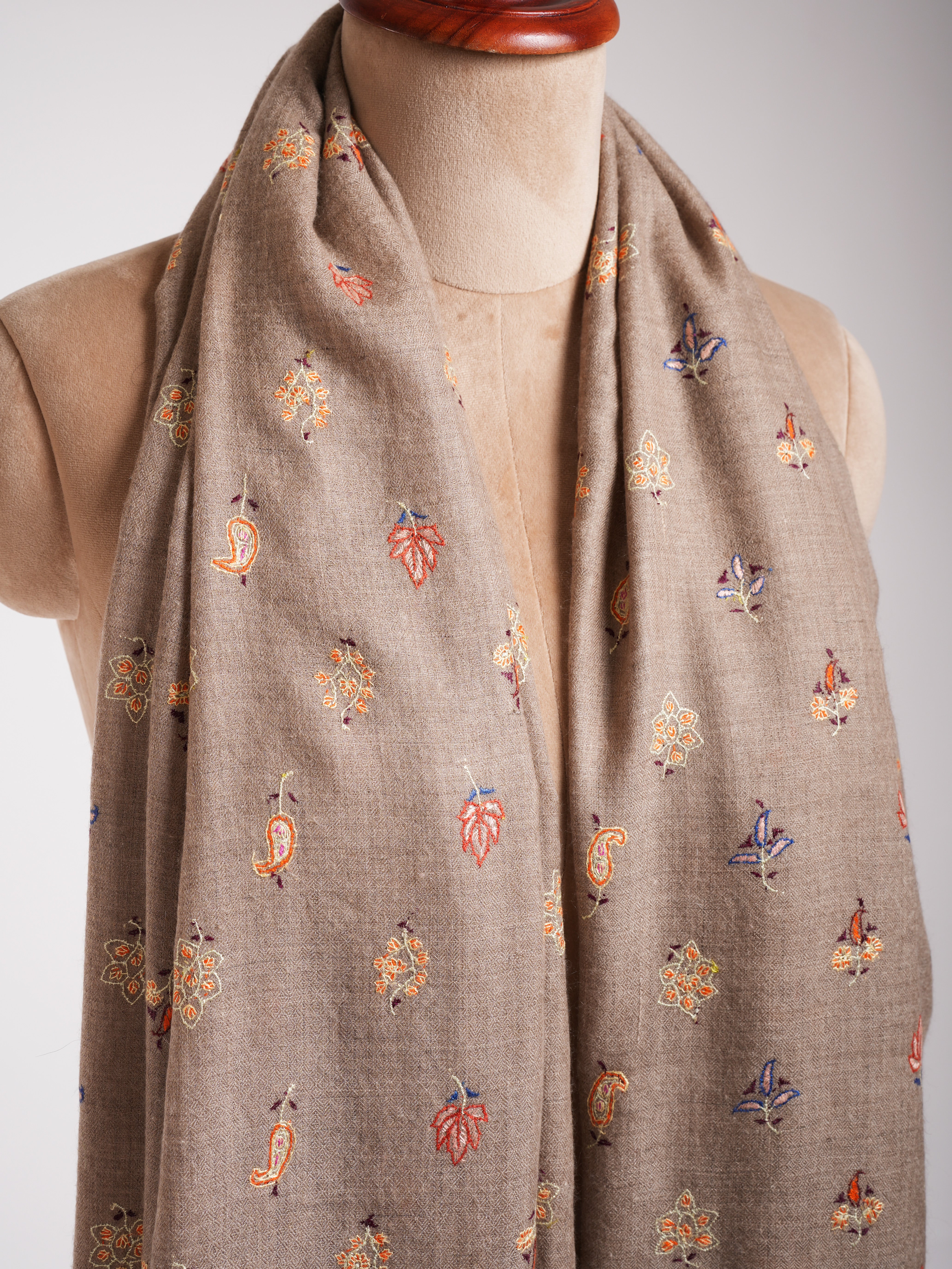 Natural Grey Small Buteh Sozni Embroidered Pashmina Shawl