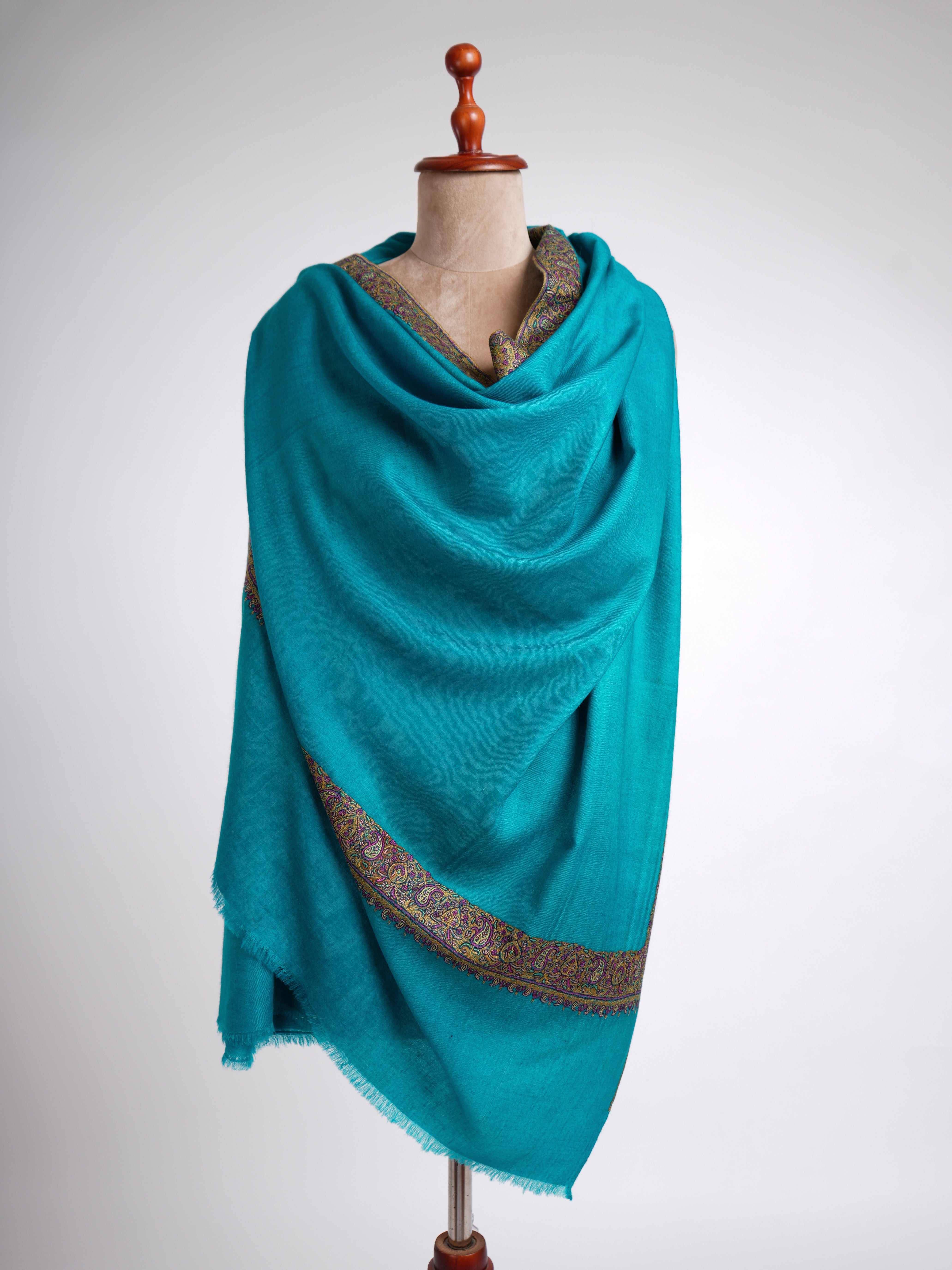 Neem Daur Sozni Work Kashmiri Pashmina Shawl