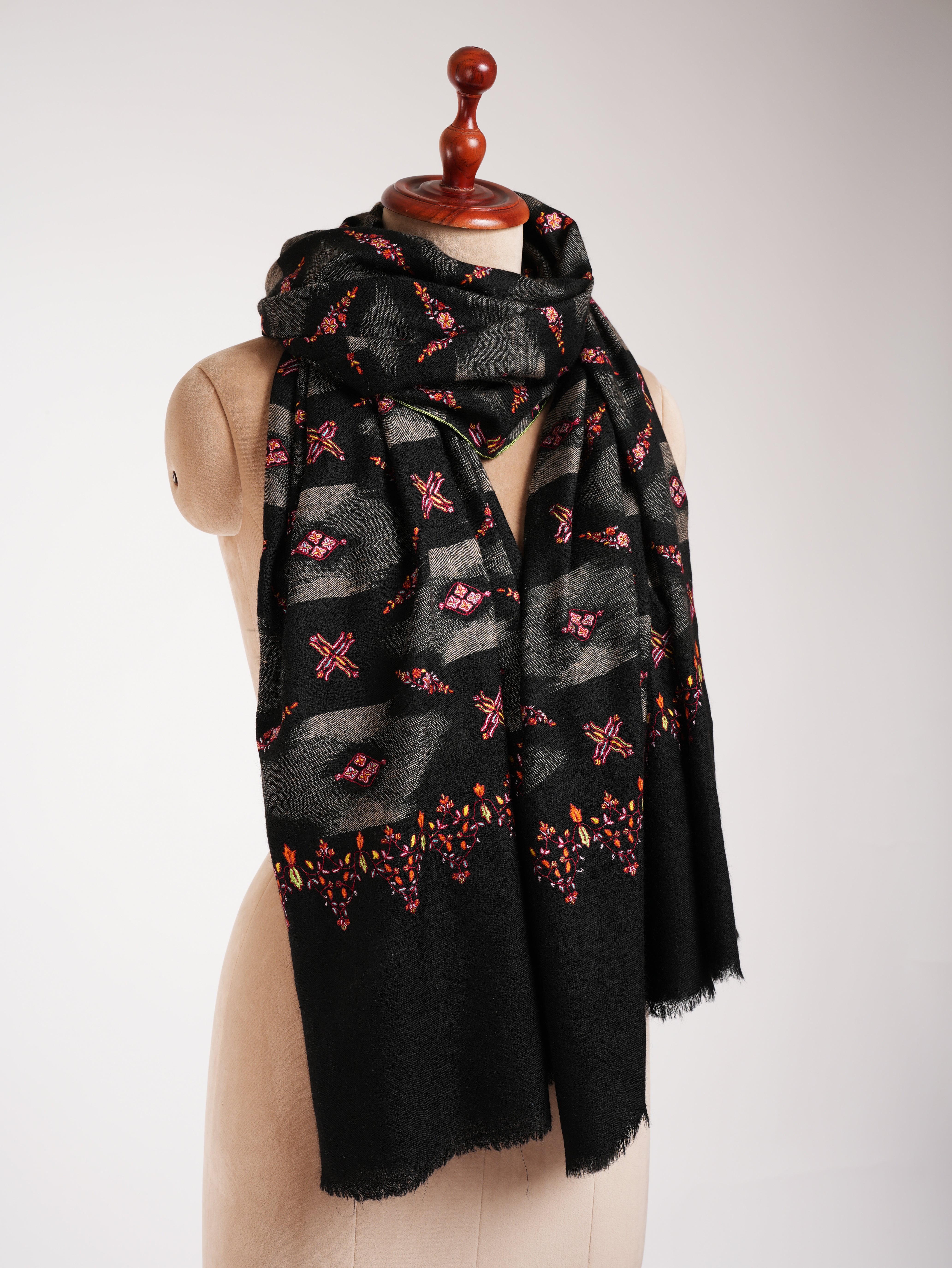 Châle Pashmina Cachemire Brodé Sozni Noir